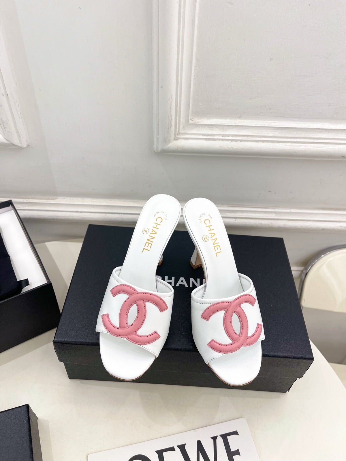 CC Double C Mules 9.5cm White Pink Leather 891677