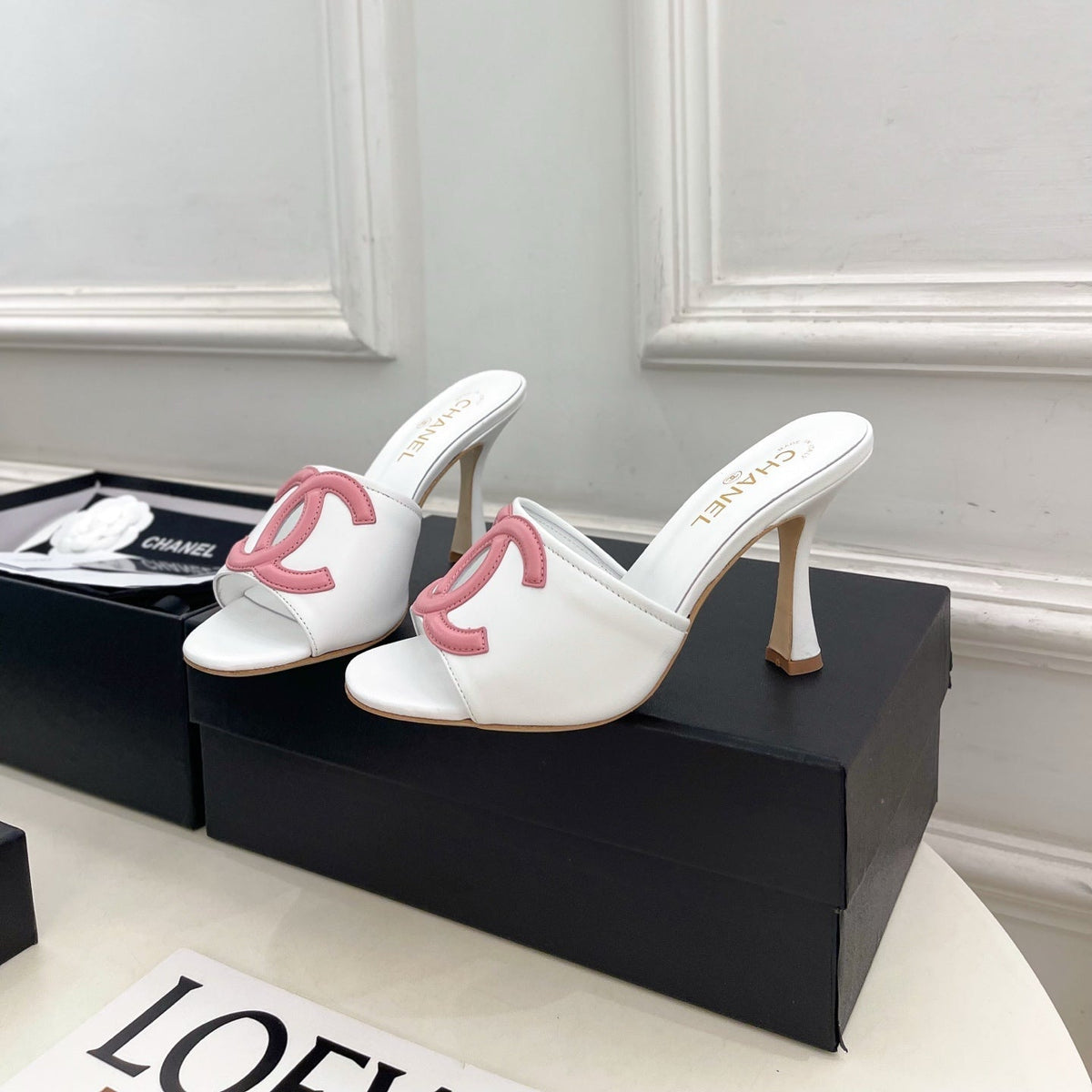 CC Double C Mules 9.5cm White Pink Leather 891677