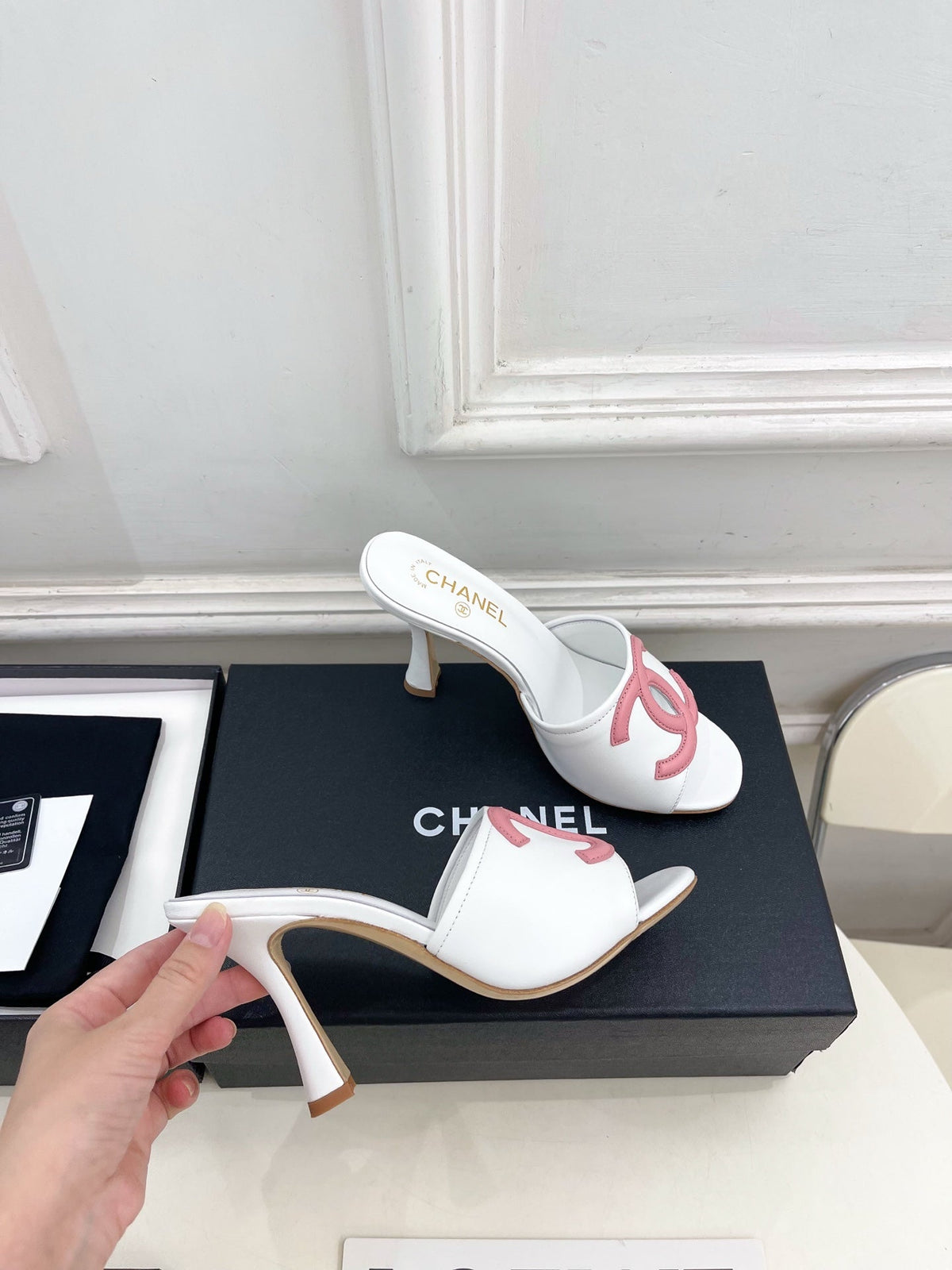 CC Double C Mules 9.5cm White Pink Leather 891677