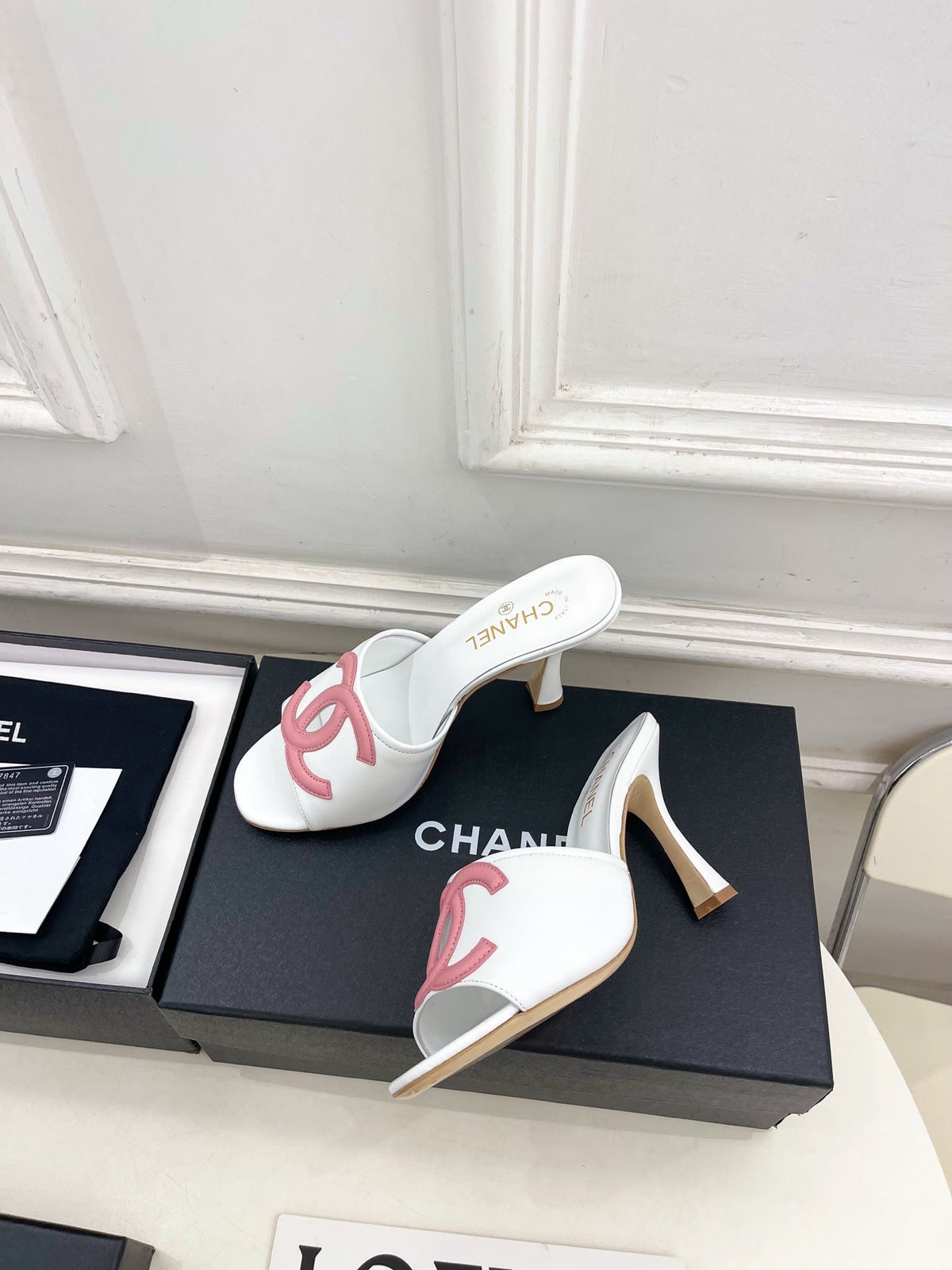 CC Double C Mules 9.5cm White Pink Leather 891677