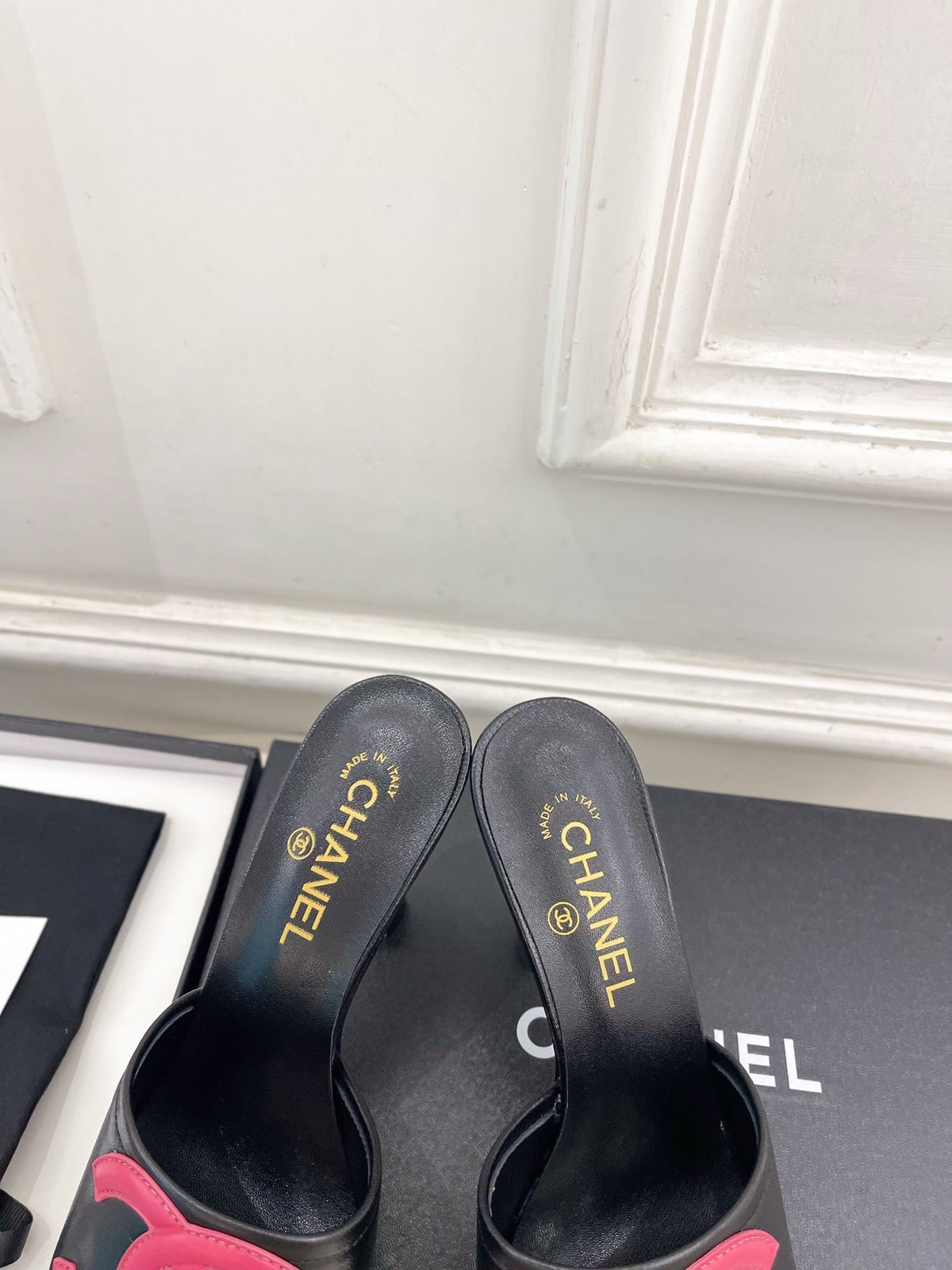 CC Double C Mules 9.5cm Black Pink Leather 891676