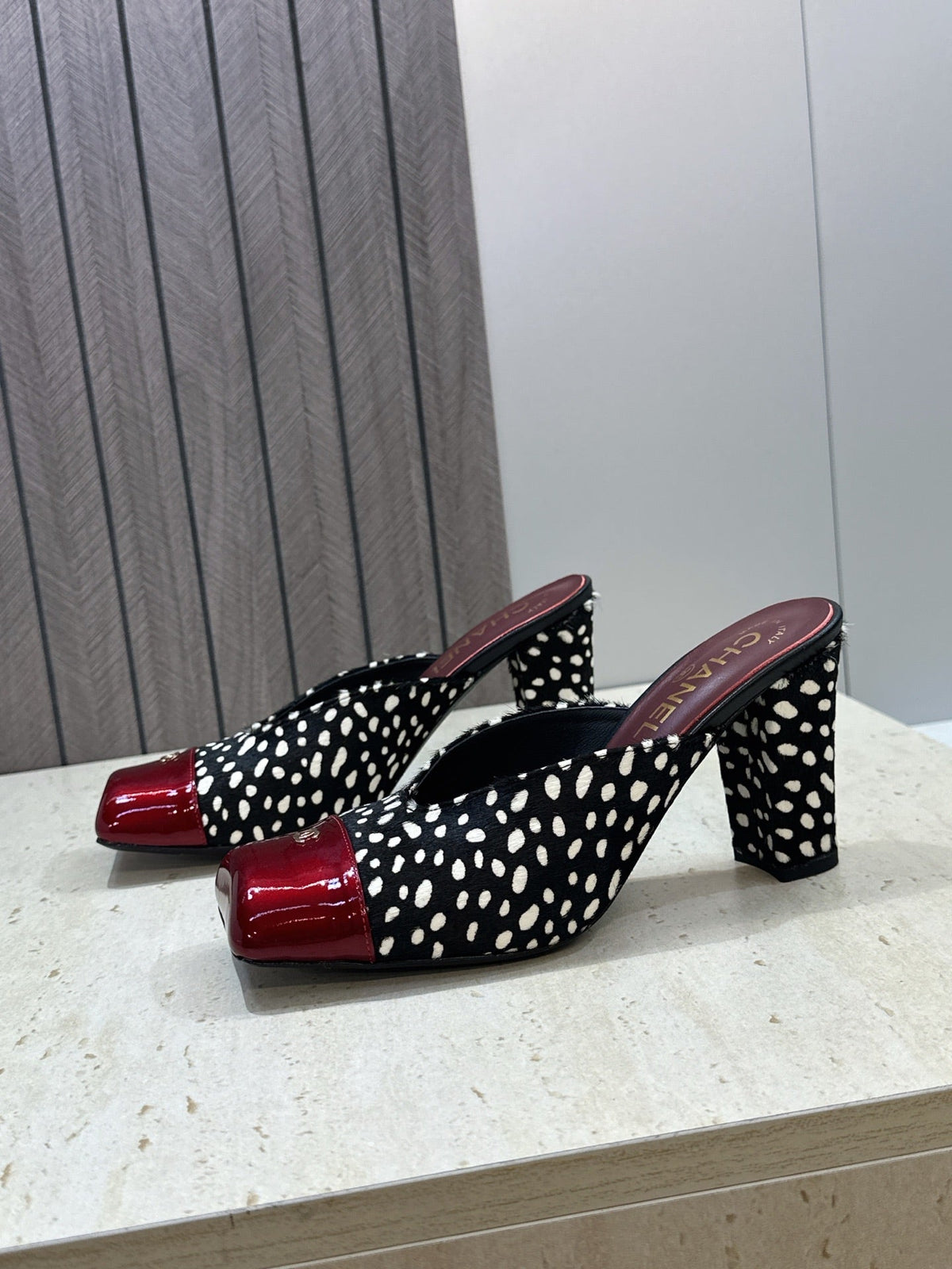 CC Cap Toe Mules 90mm Leopard Black Burgundy Pony Hair & Patent Leather 896858