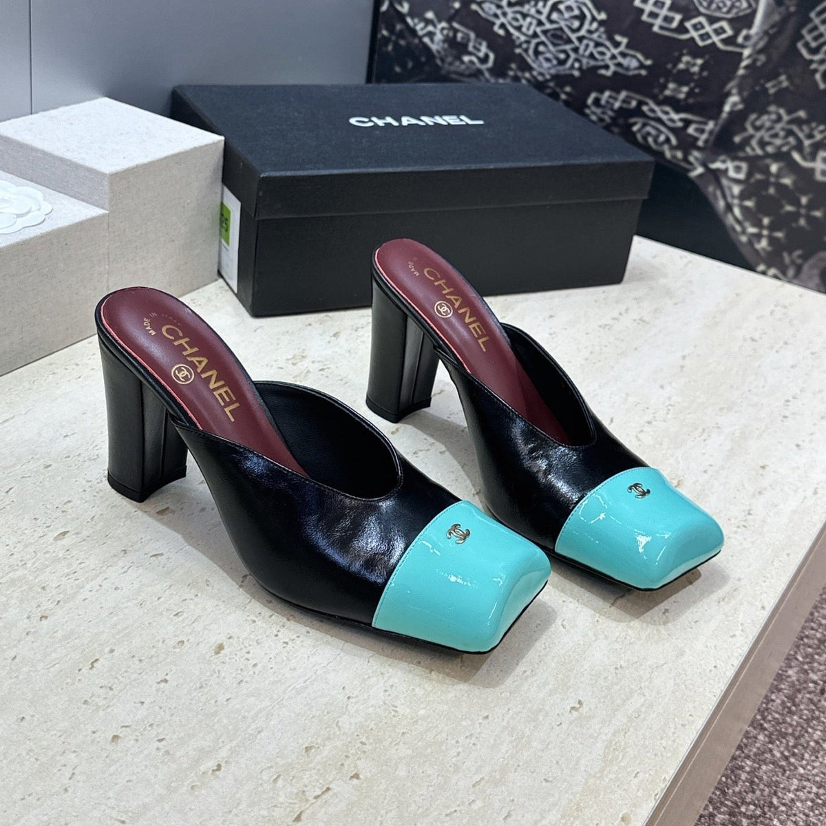 CC Cap Toe Mules 90mm Black Teal Patent Leather 896855