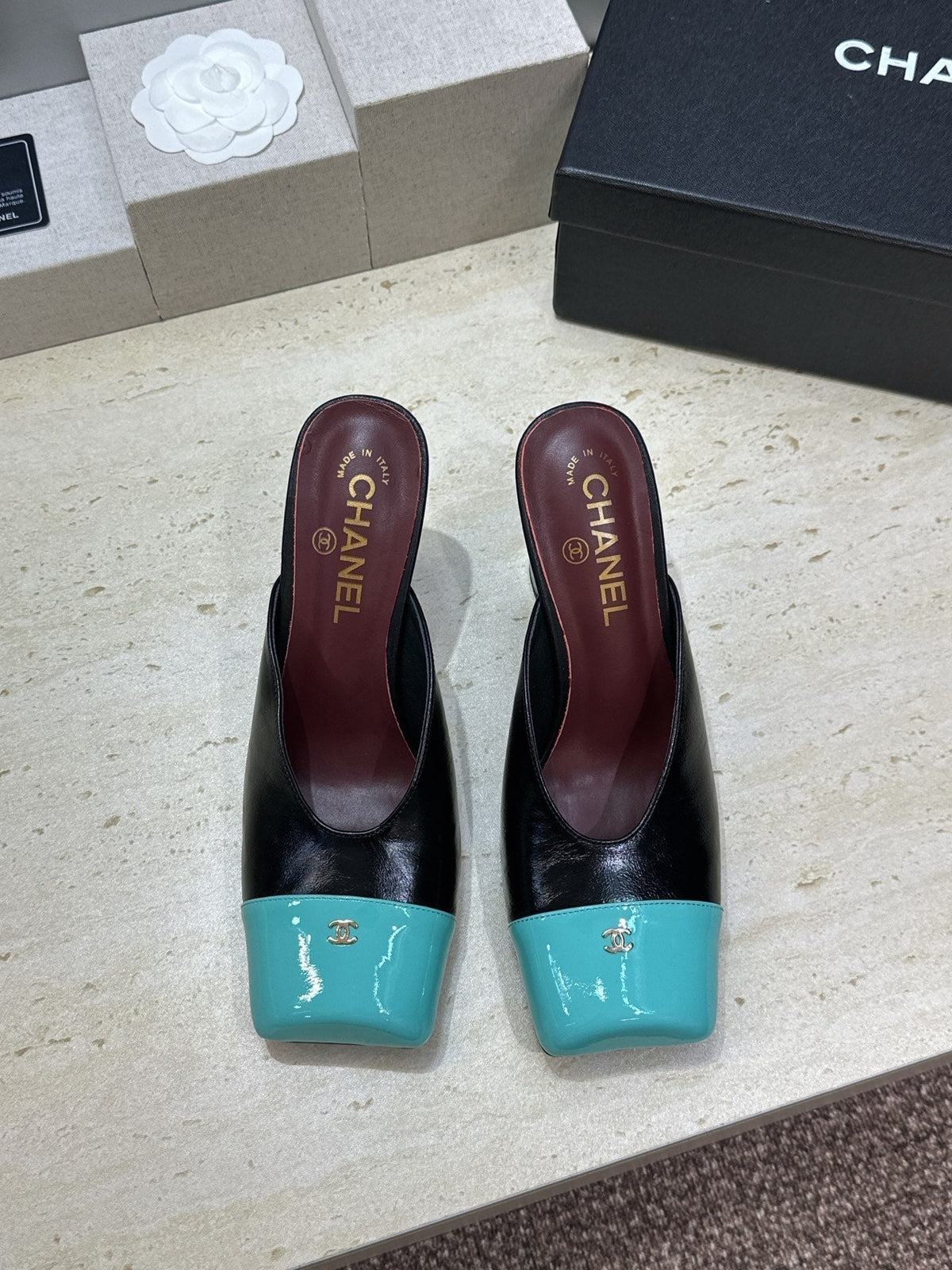 CC Cap Toe Mules 90mm Black Teal Patent Leather 896855