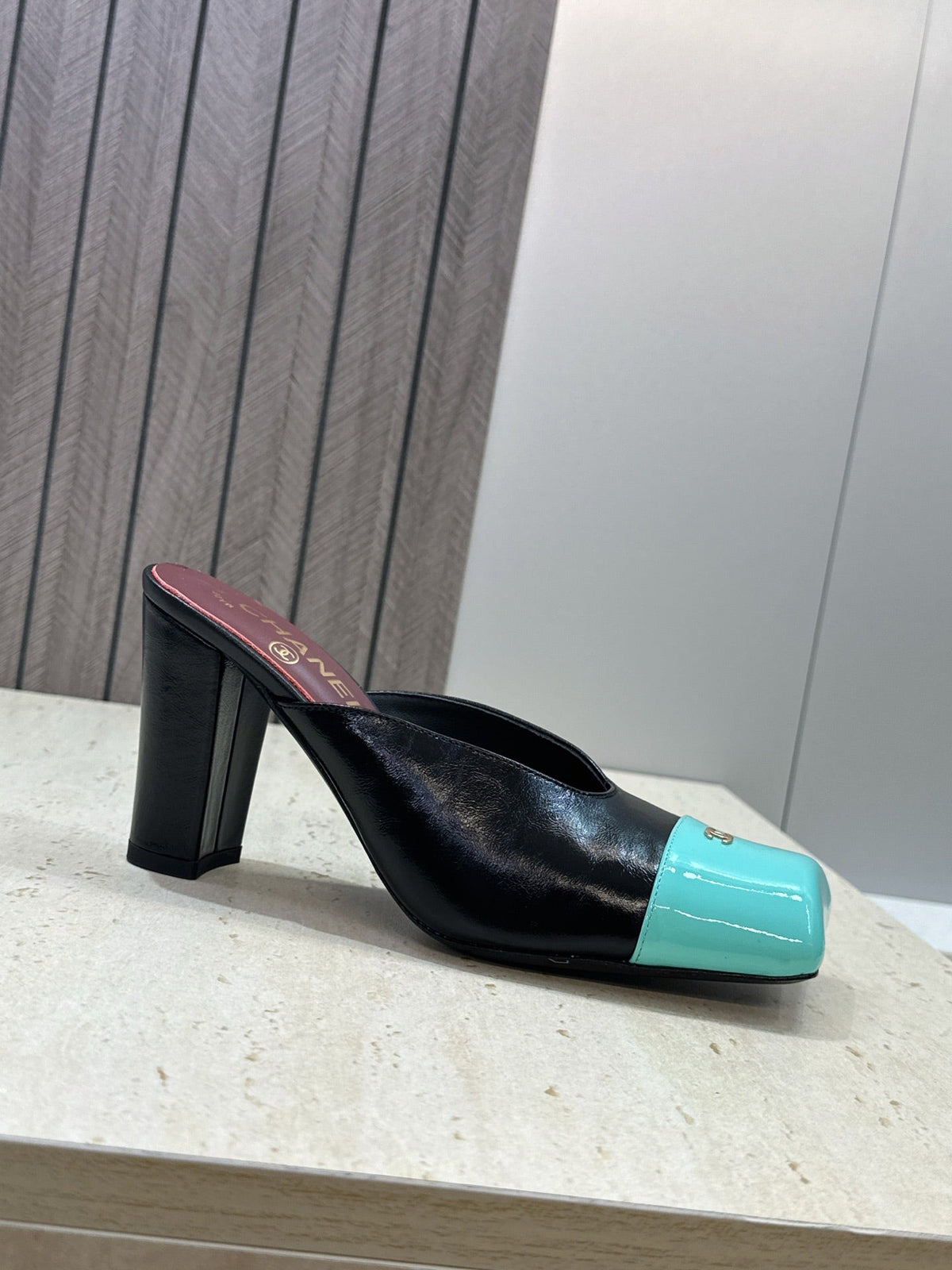 CC Cap Toe Mules 90mm Black Teal Patent Leather 896855