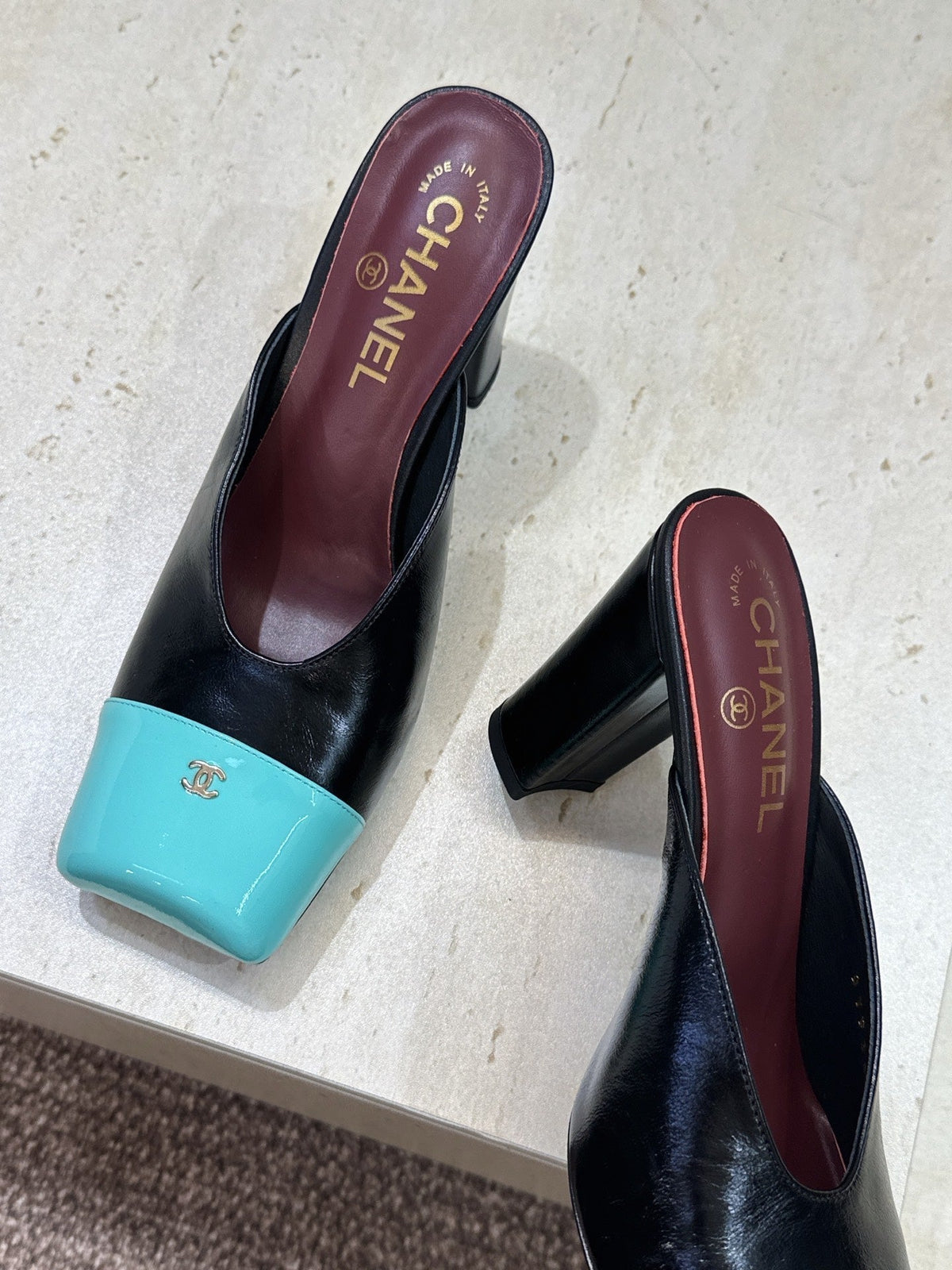 CC Cap Toe Mules 90mm Black Teal Patent Leather 896855