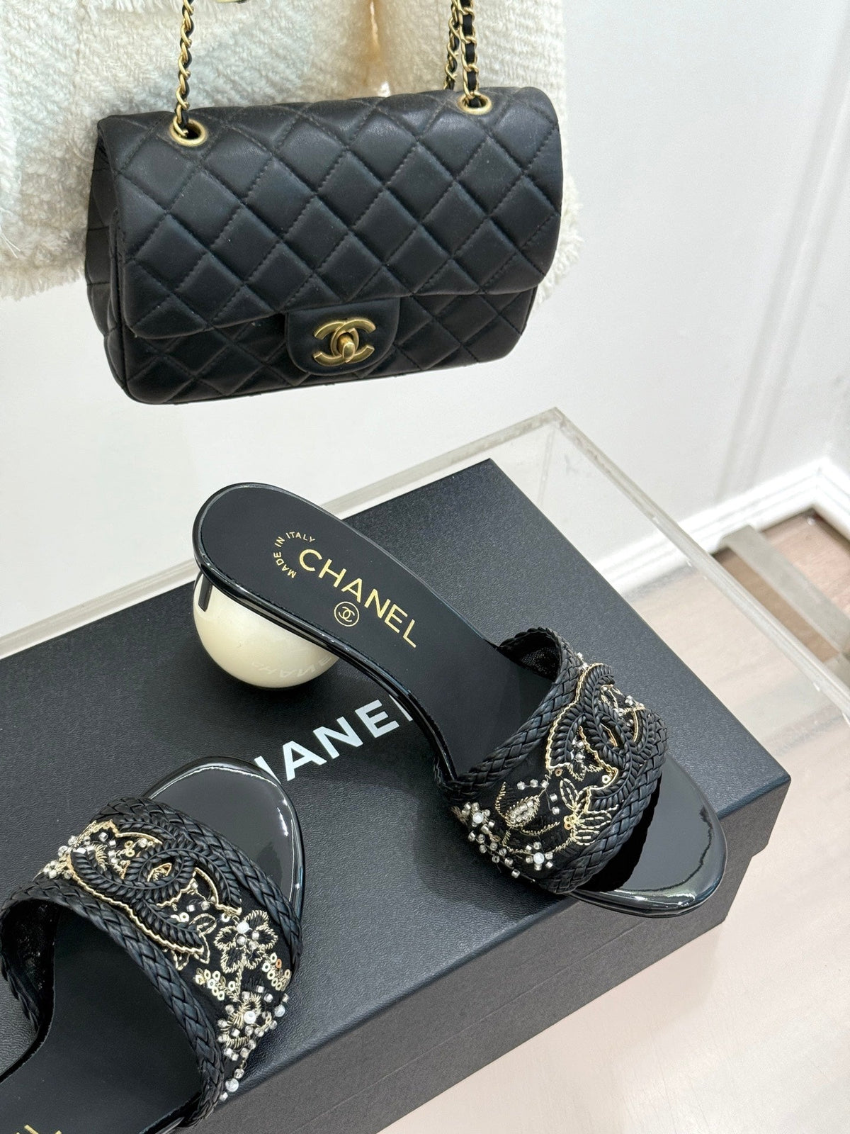 CC Pearl Heel Beaded Embroidered Mules Black Lambskin 904681
