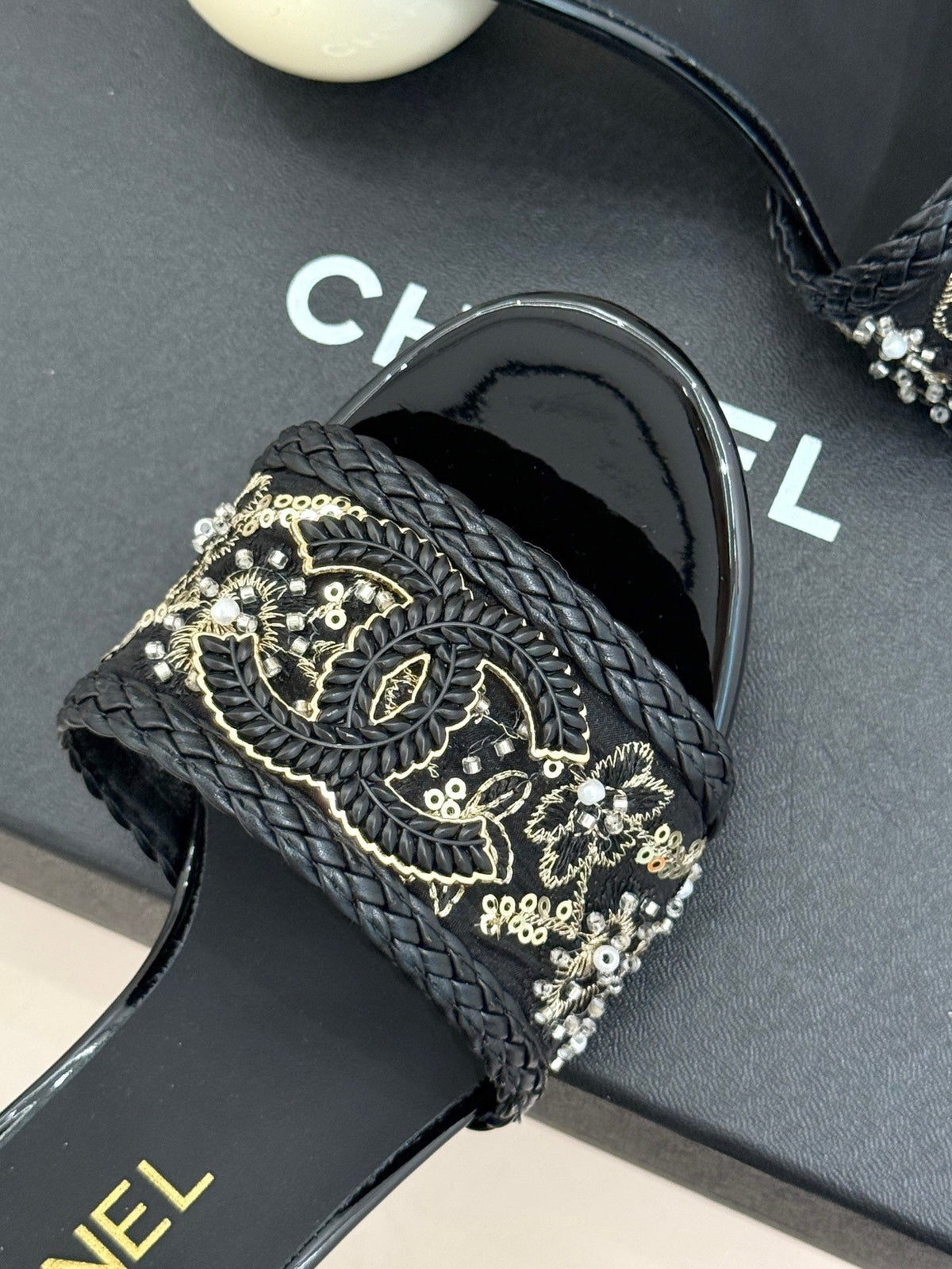 CC Pearl Heel Beaded Embroidered Mules Black Lambskin 904681