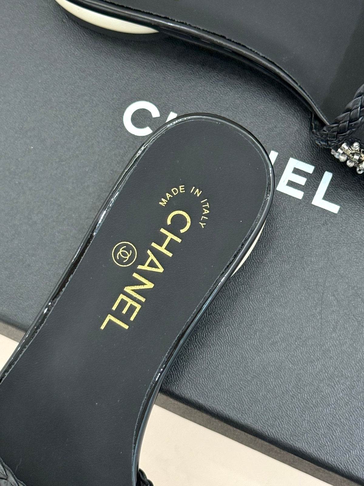 CC Pearl Heel Beaded Embroidered Slides Black Lambskin 904678
