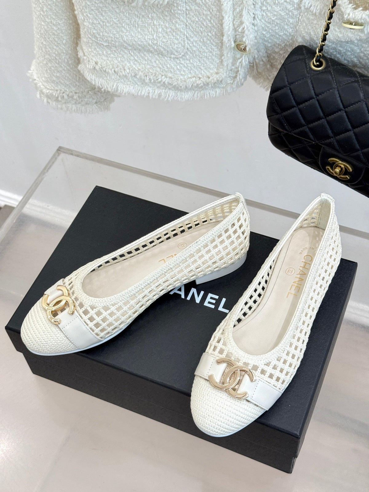 CC Mesh Woven Ballet Flats White Woven Fabric 904673