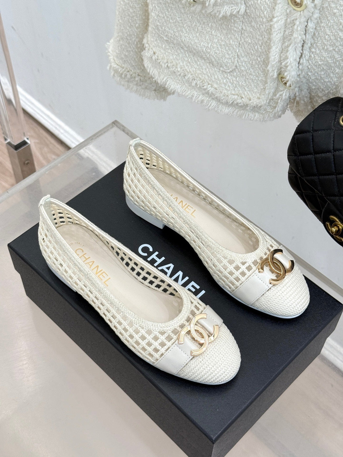 CC Mesh Woven Ballet Flats White Woven Fabric 904673