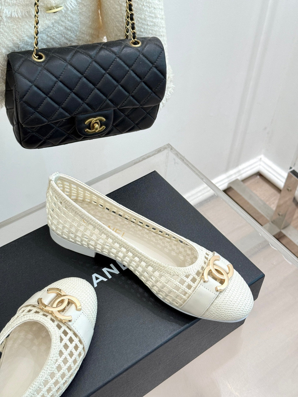 CC Mesh Woven Ballet Flats White Woven Fabric 904673