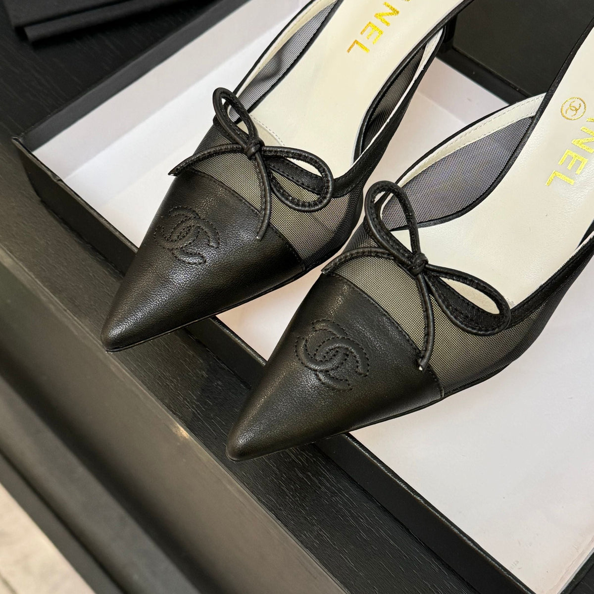 CC Bow Pointed Toe Mules Black Mesh & Leather 912941