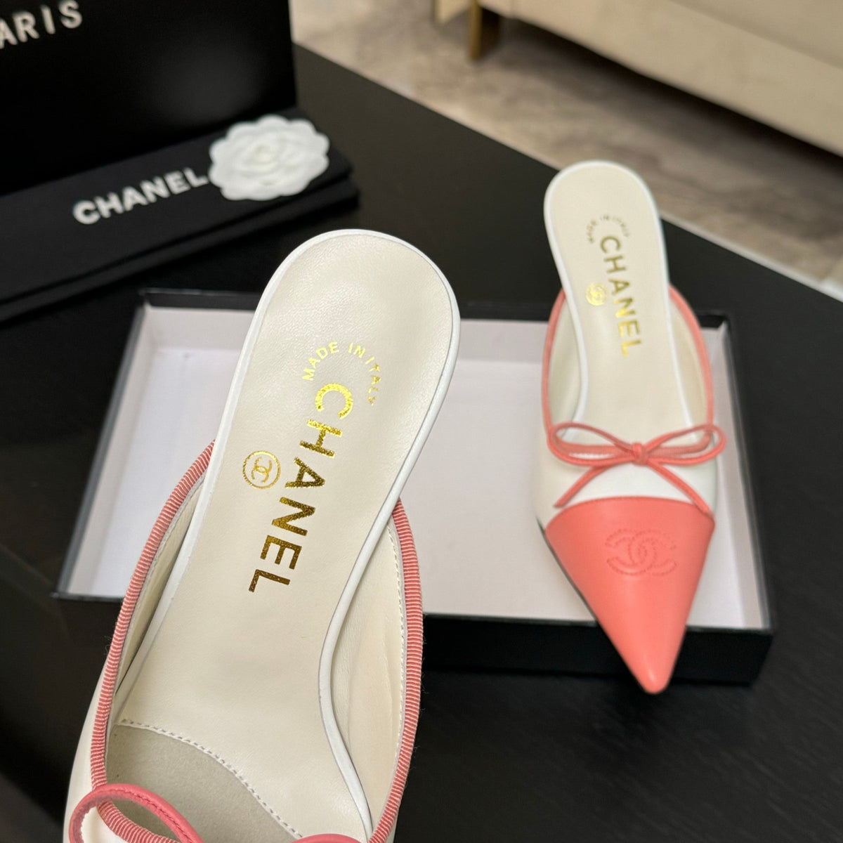 CC Bow Pointed Toe Mules Pink White Leather 912940