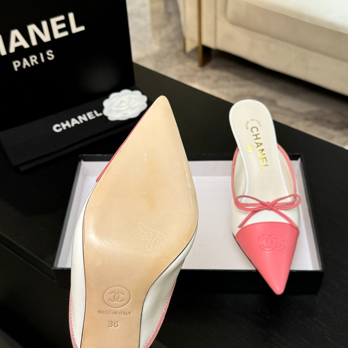 CC Bow Pointed Toe Mules Pink White Leather 912940