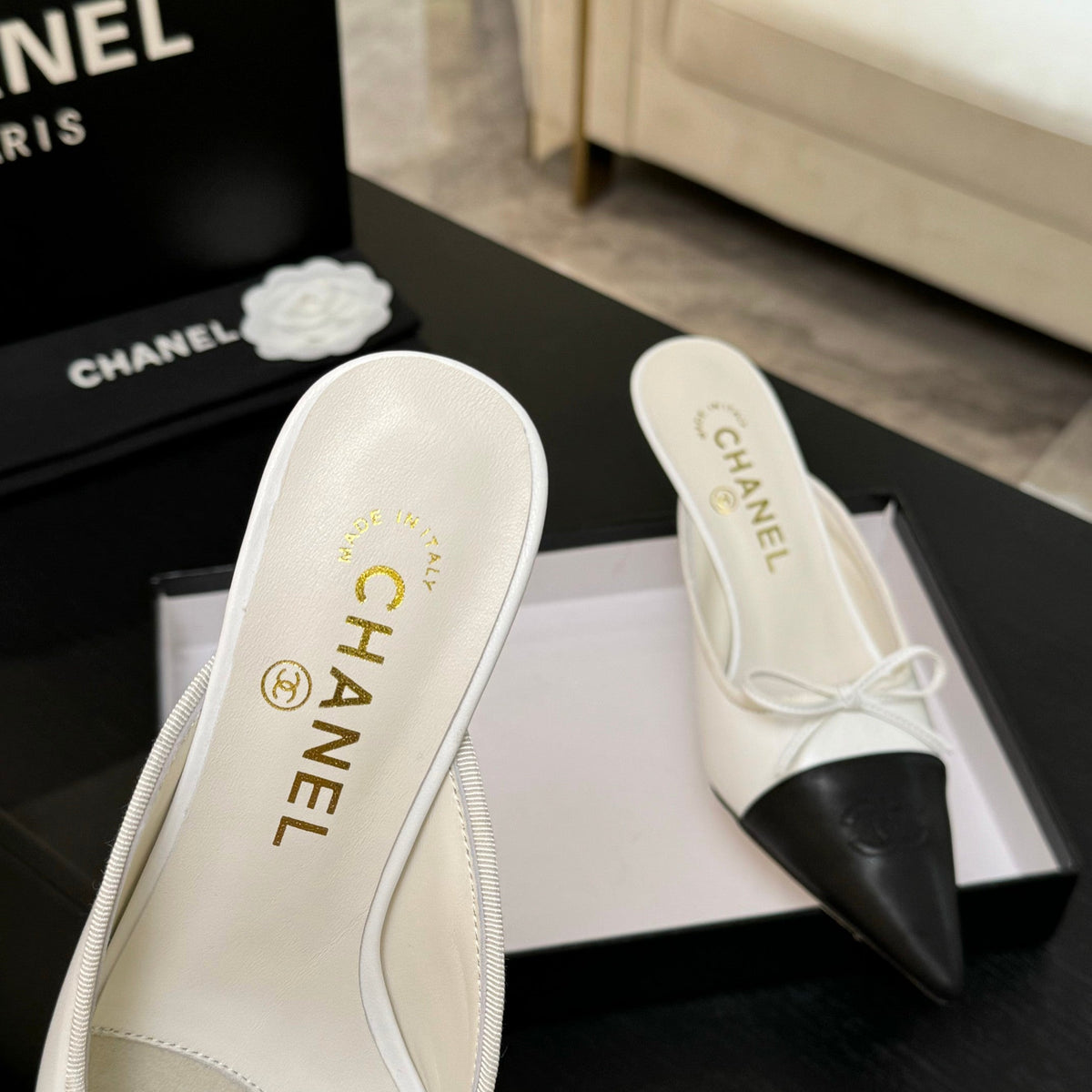 CC Bow Pointed Toe Mules Black White Leather 912939