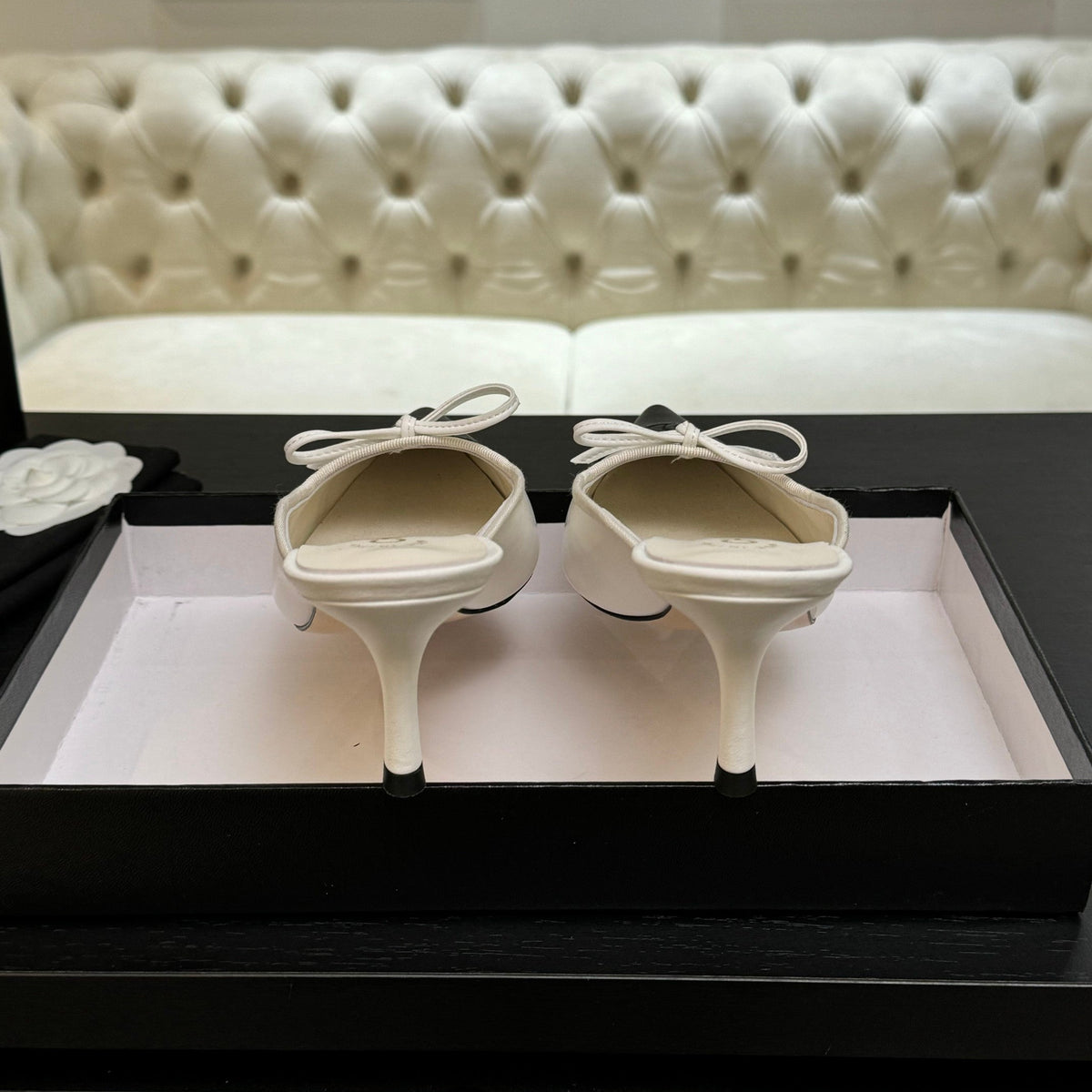 CC Bow Pointed Toe Mules Black White Leather 912939