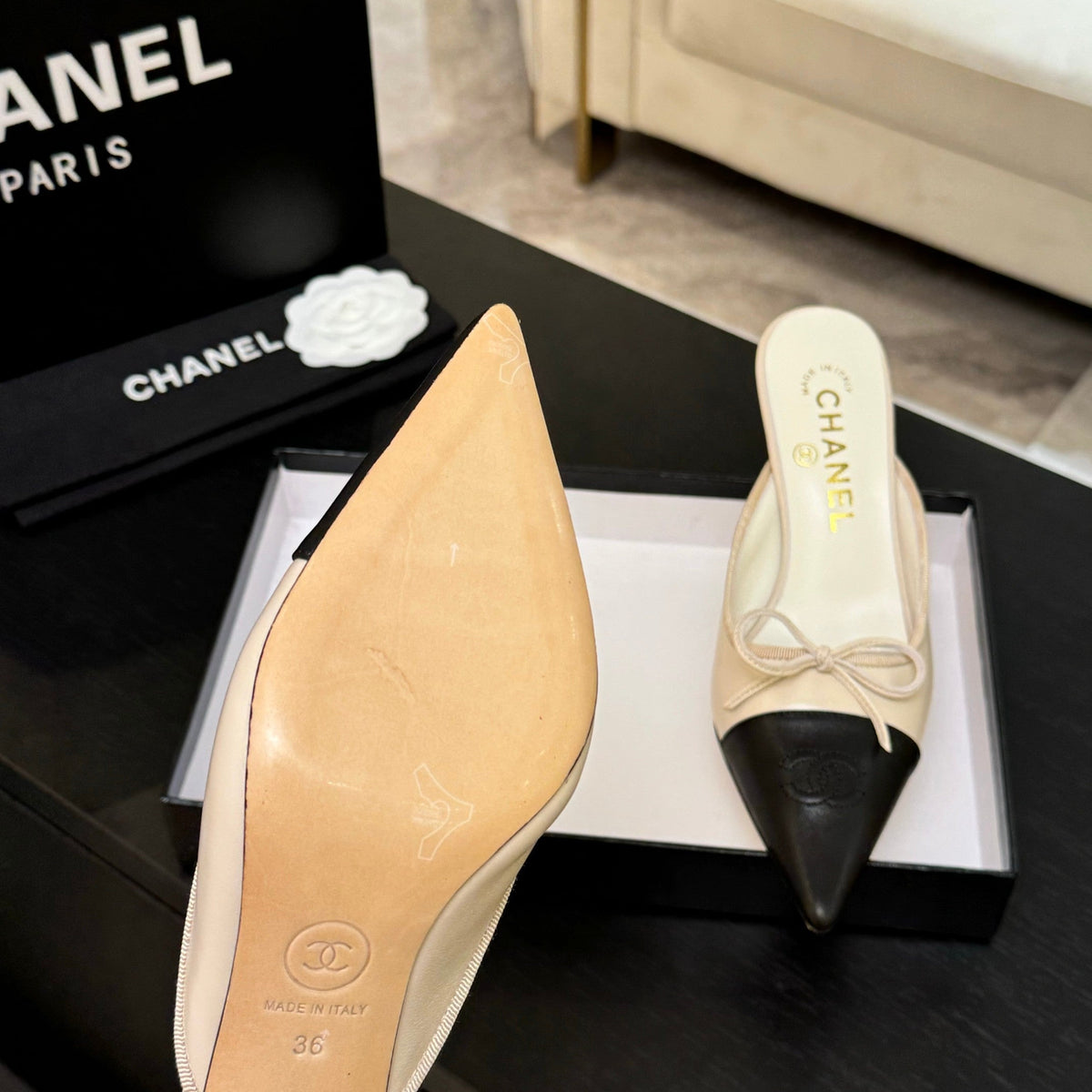 CC Bow Pointed Toe Mules Black Cream Leather 912937