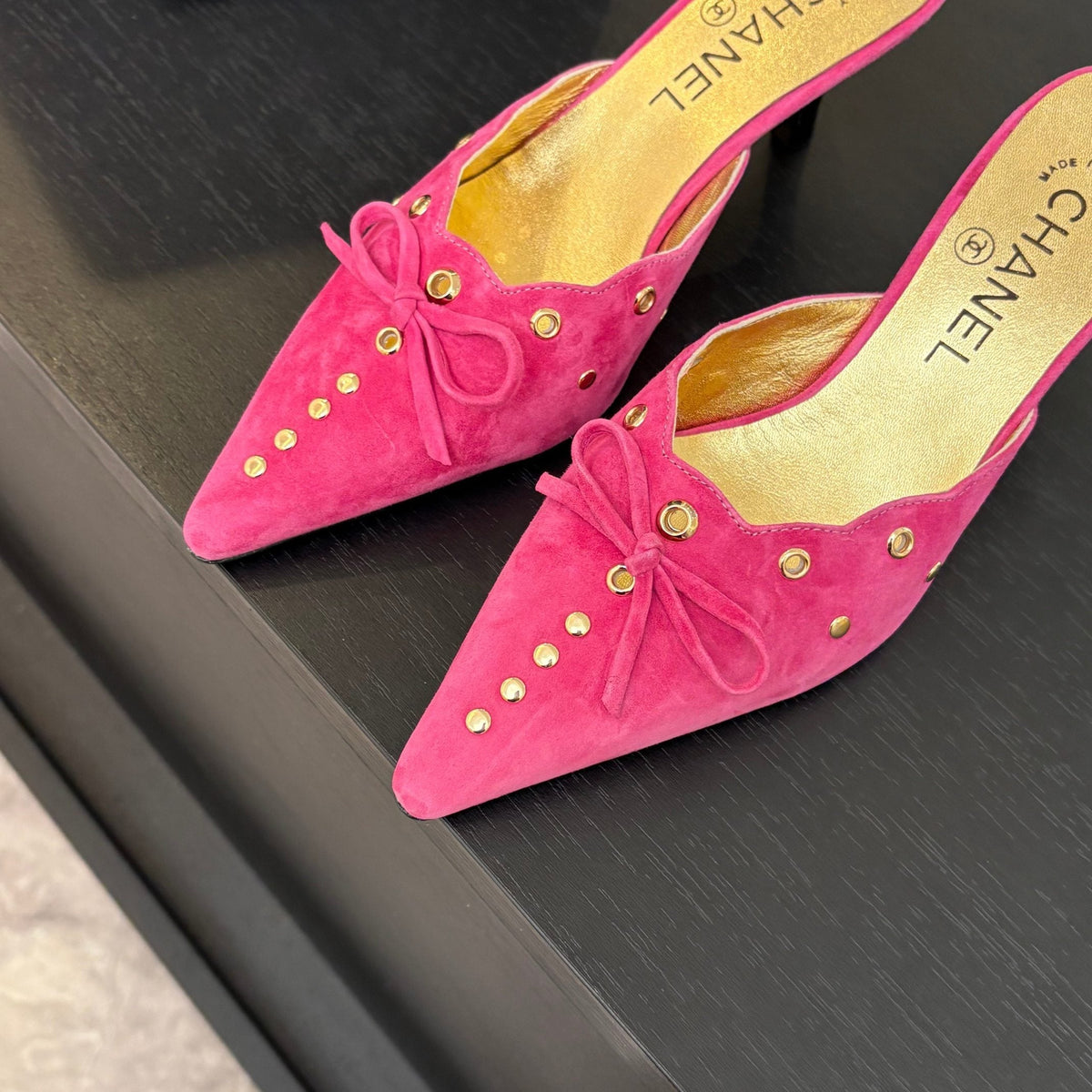 CC Grommet Bow Mules 6.5cm Hot Pink Suede Leather 912926