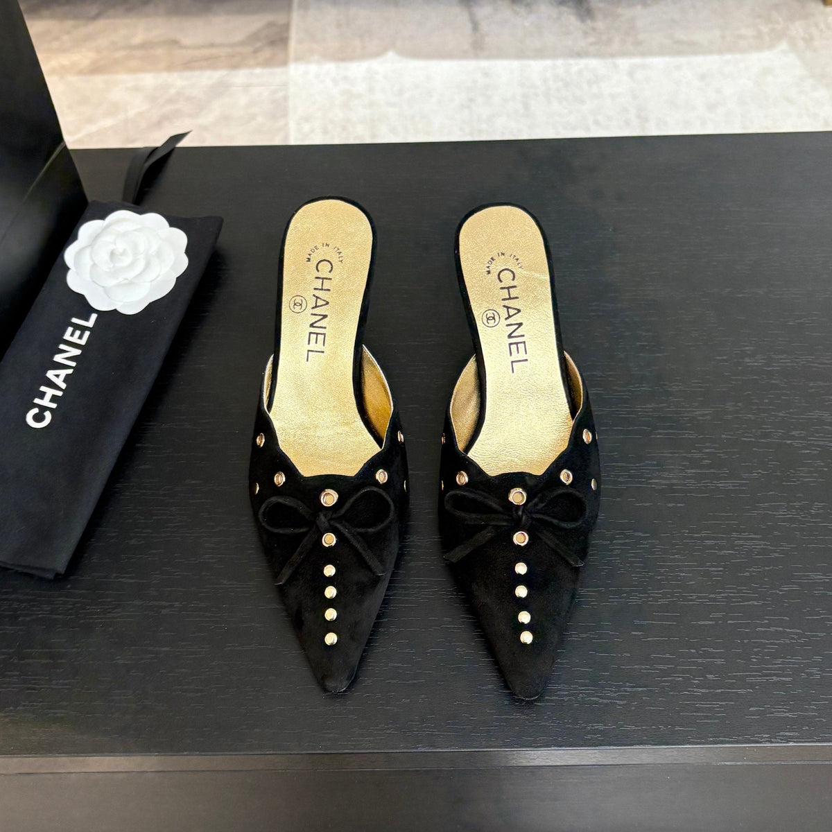 CC Grommet Bow Mules 6.5cm Black Suede Leather 912925