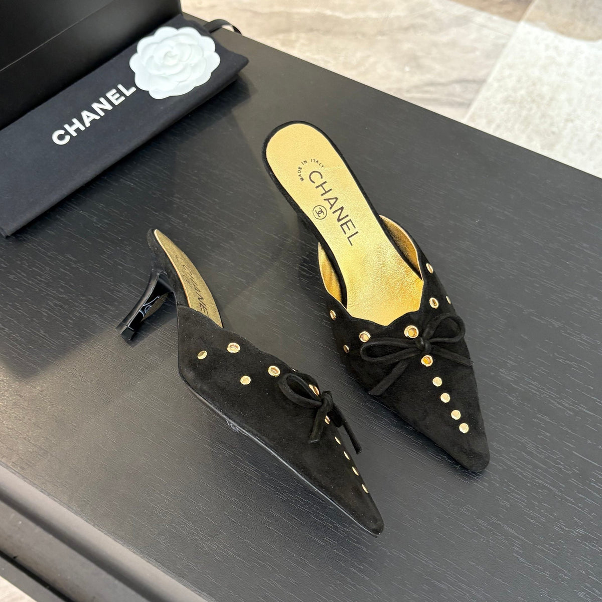 CC Grommet Bow Mules 6.5cm Black Suede Leather 912925