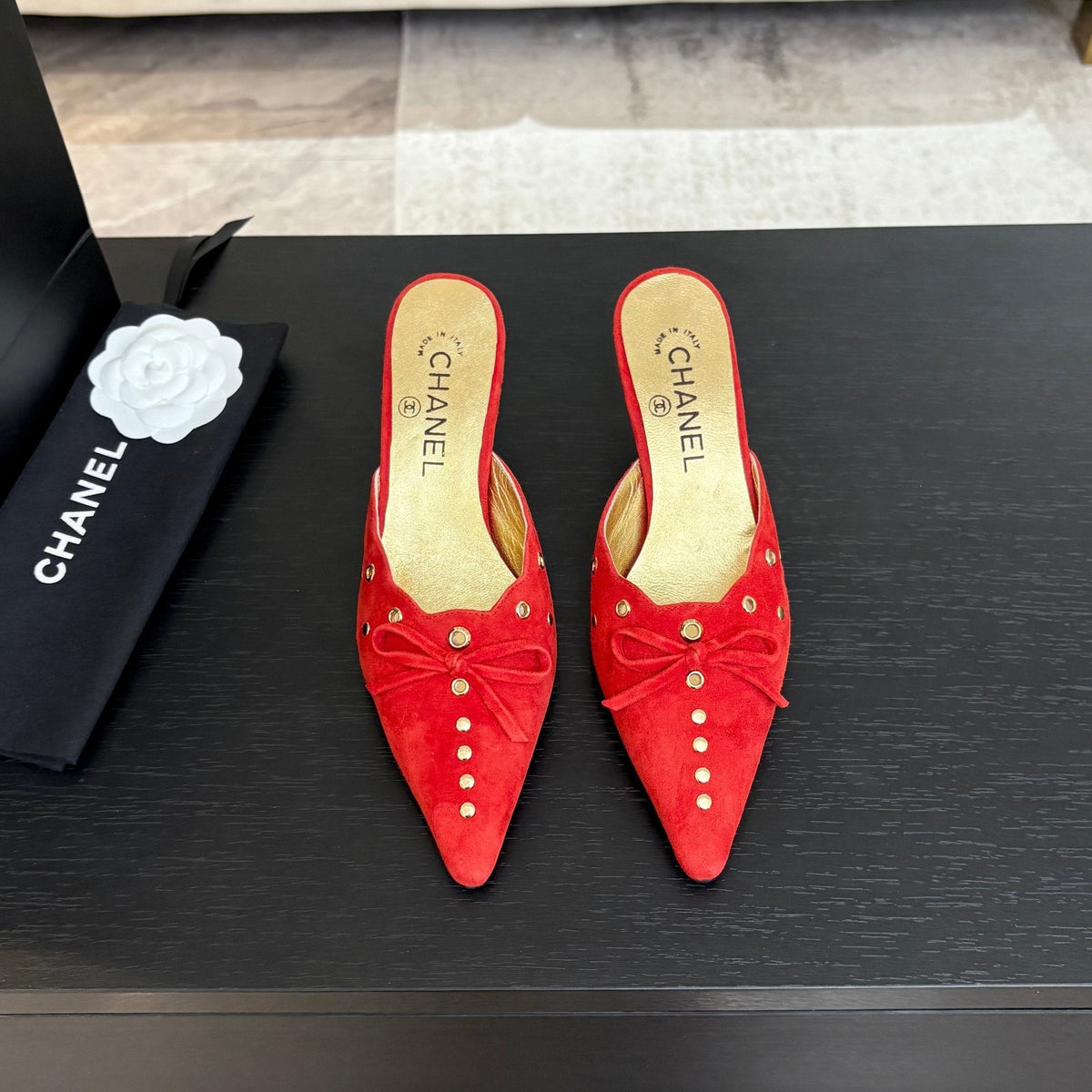 CC Grommet Bow Mules 6.5cm Red Suede Leather 912924
