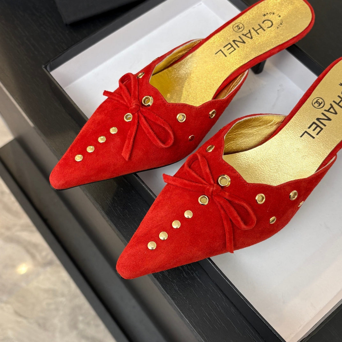 CC Grommet Bow Mules 6.5cm Red Suede Leather 912924