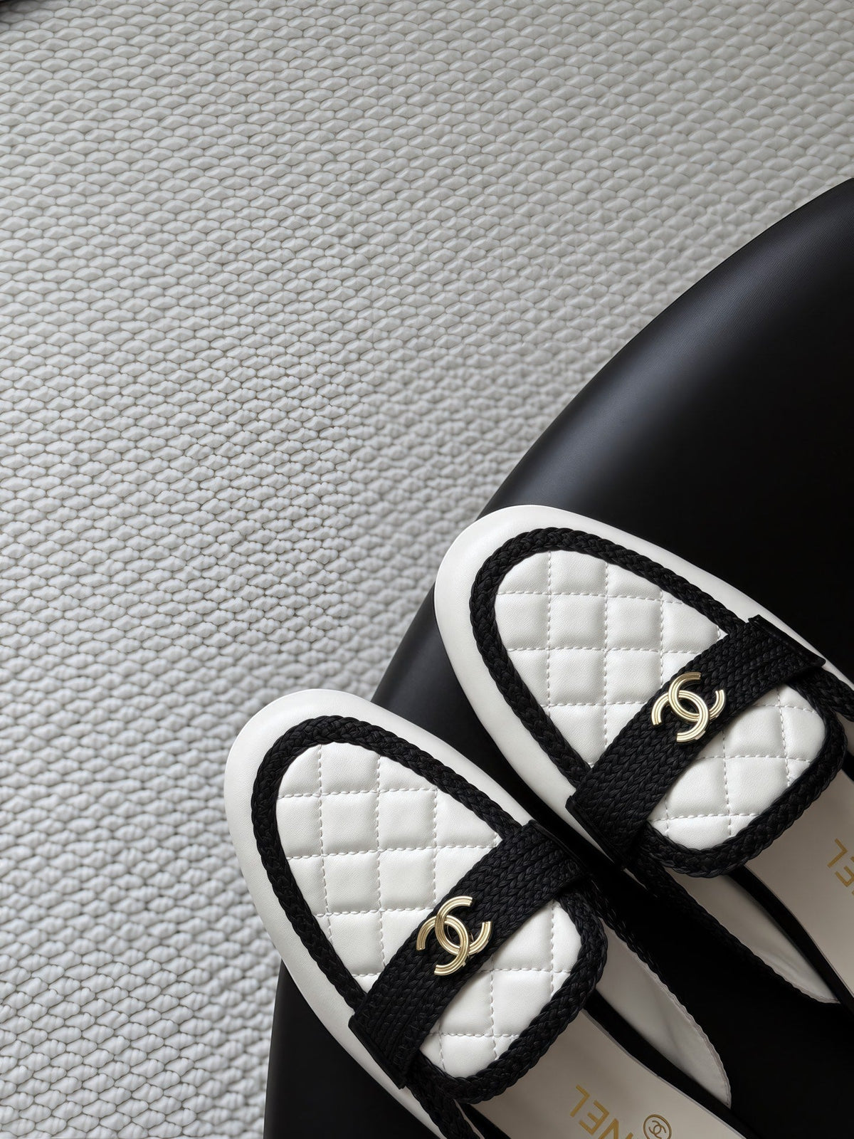 CC Quilted Logo Strap Mules White Leather 914193