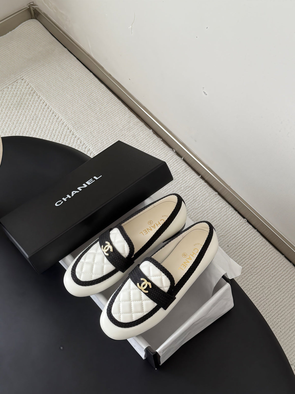 CC Quilted Logo Loafers White Leather 914189
