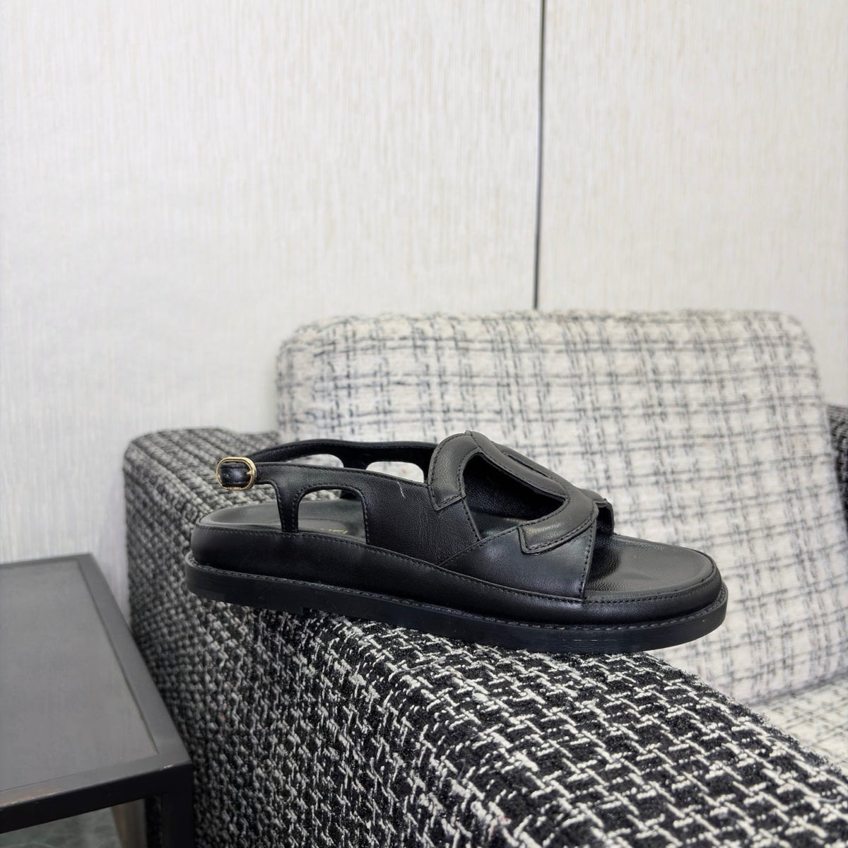 CC Sandals Black Leather 935913