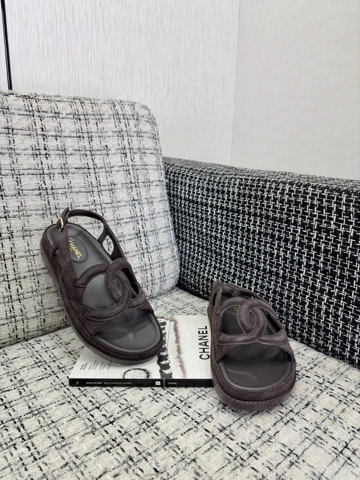 CC Sandals Chocolate Suede Leather 935910