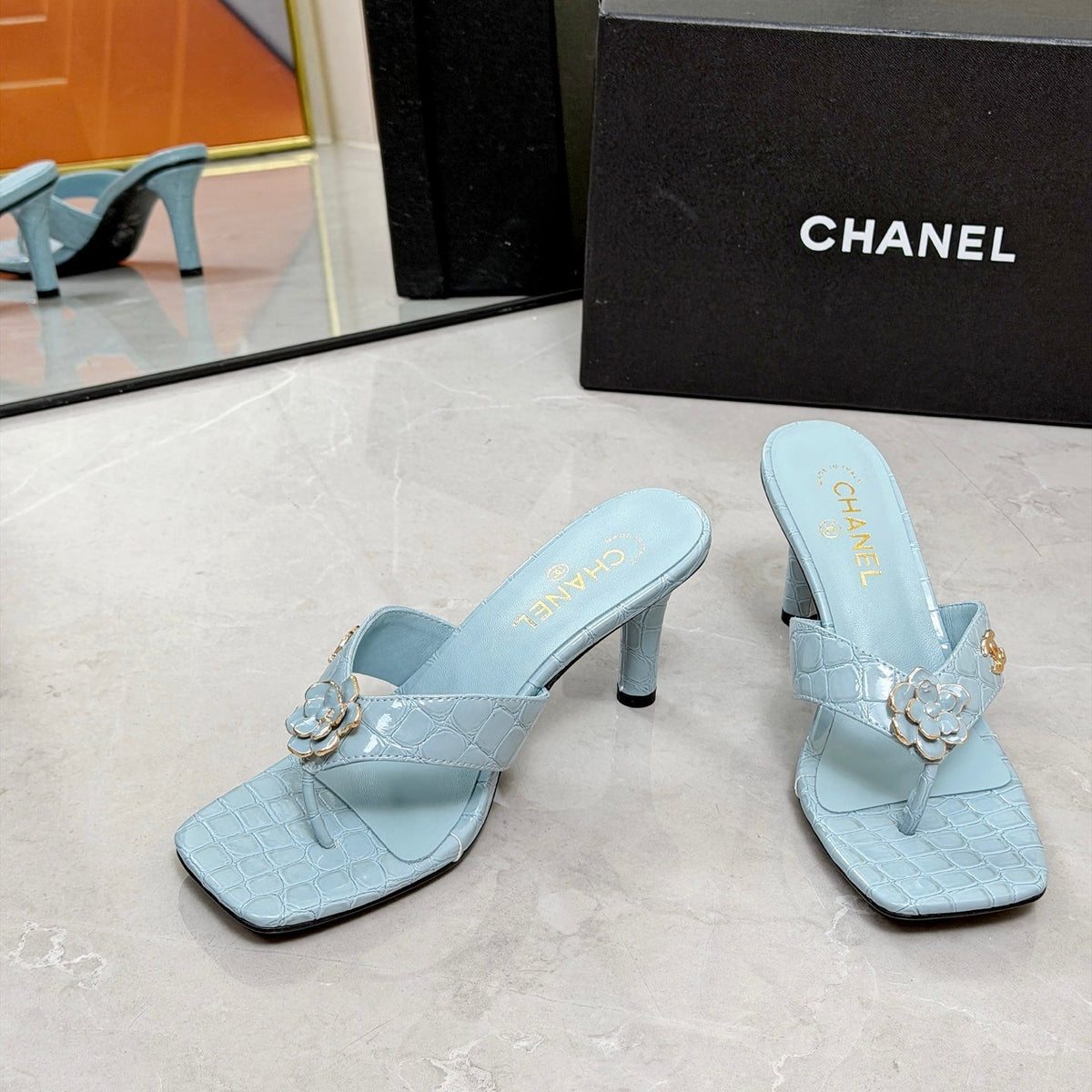 CC 26A Camellia Double C Thong Sandals 8.5CM Blue Stone-Grain Cowhide 938252