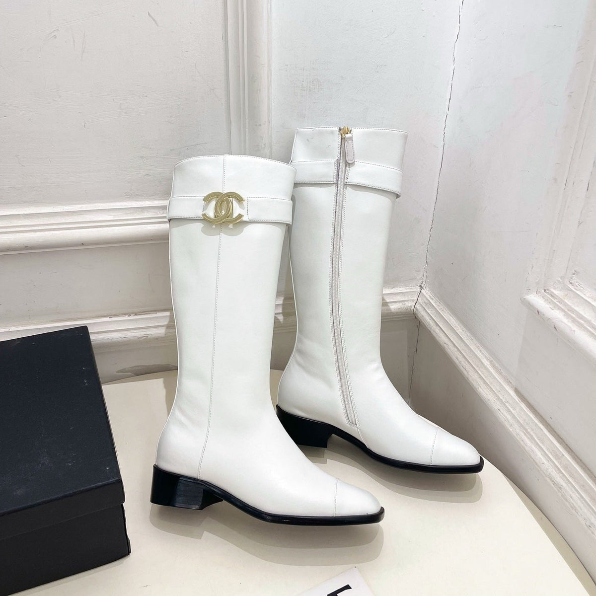 CC Double C Knee-High Boots 3.5CM White Leather 946892