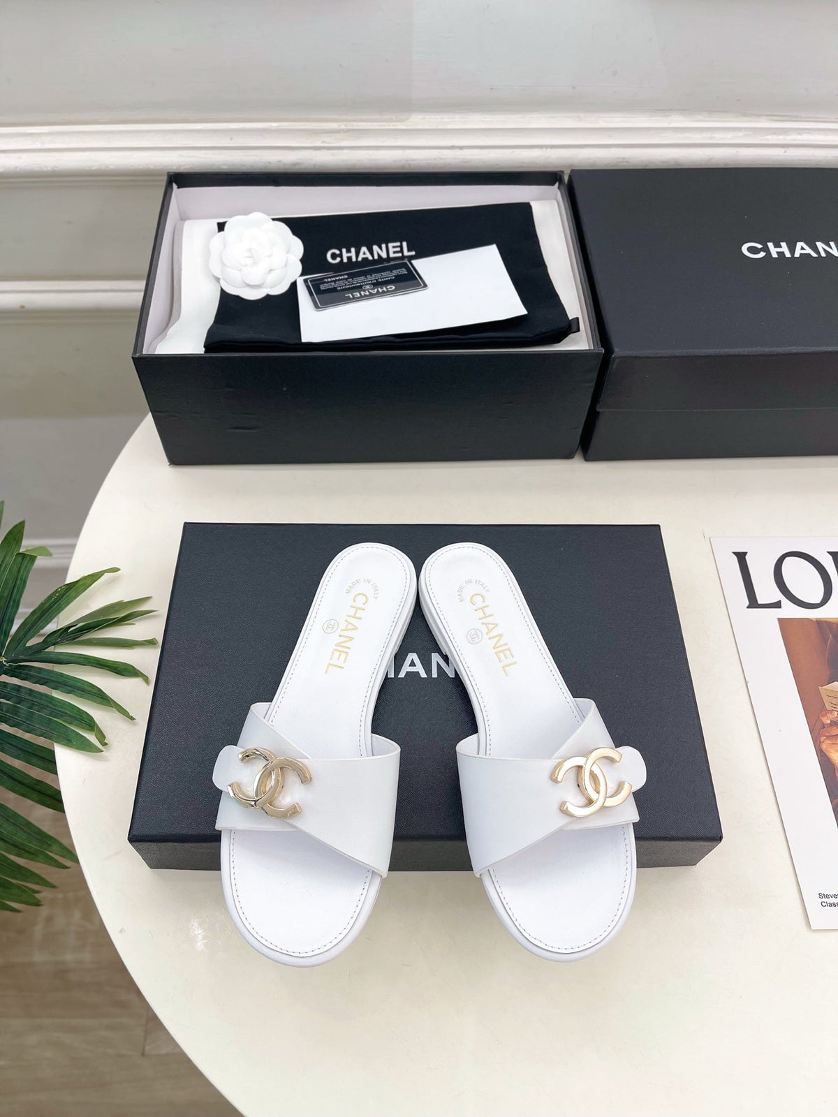 CC 26ss Pre-Collection Double C Slide Sandals White Leather 946870