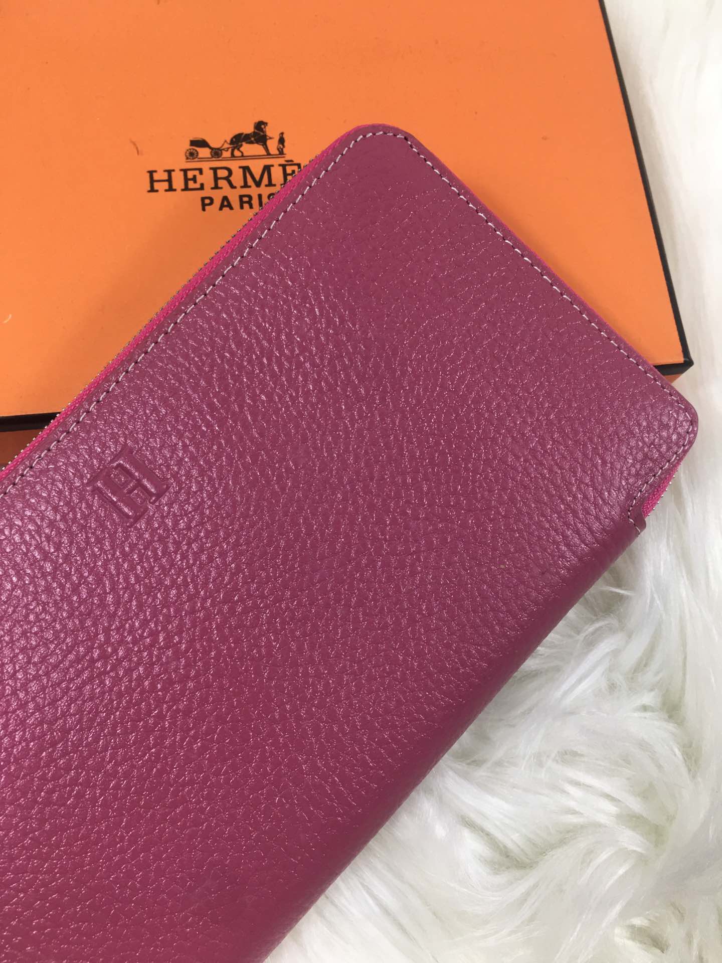 HM Silk'in Classic Wallet 20 Burgundy Grained Calfskin