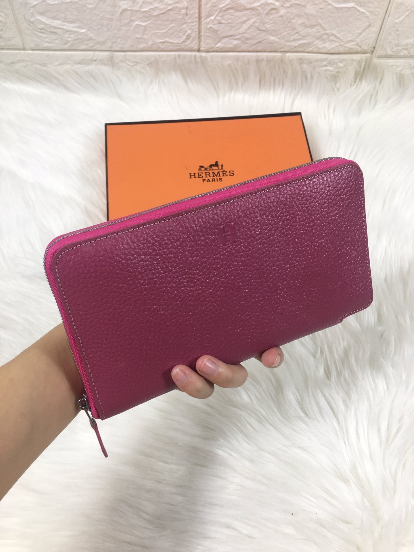 HM Silk'in Classic Wallet 20 Burgundy Grained Calfskin
