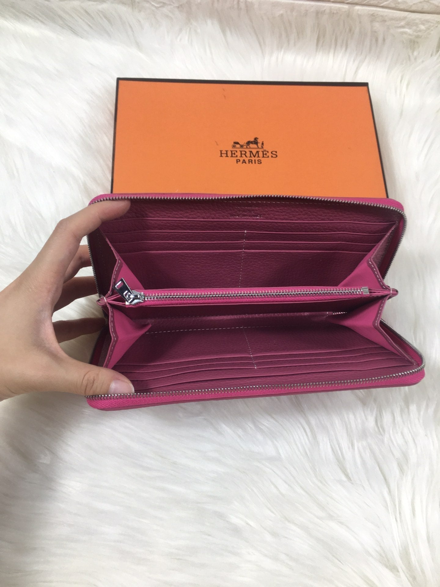 HM Silk'in Classic Wallet 20 Burgundy Grained Calfskin