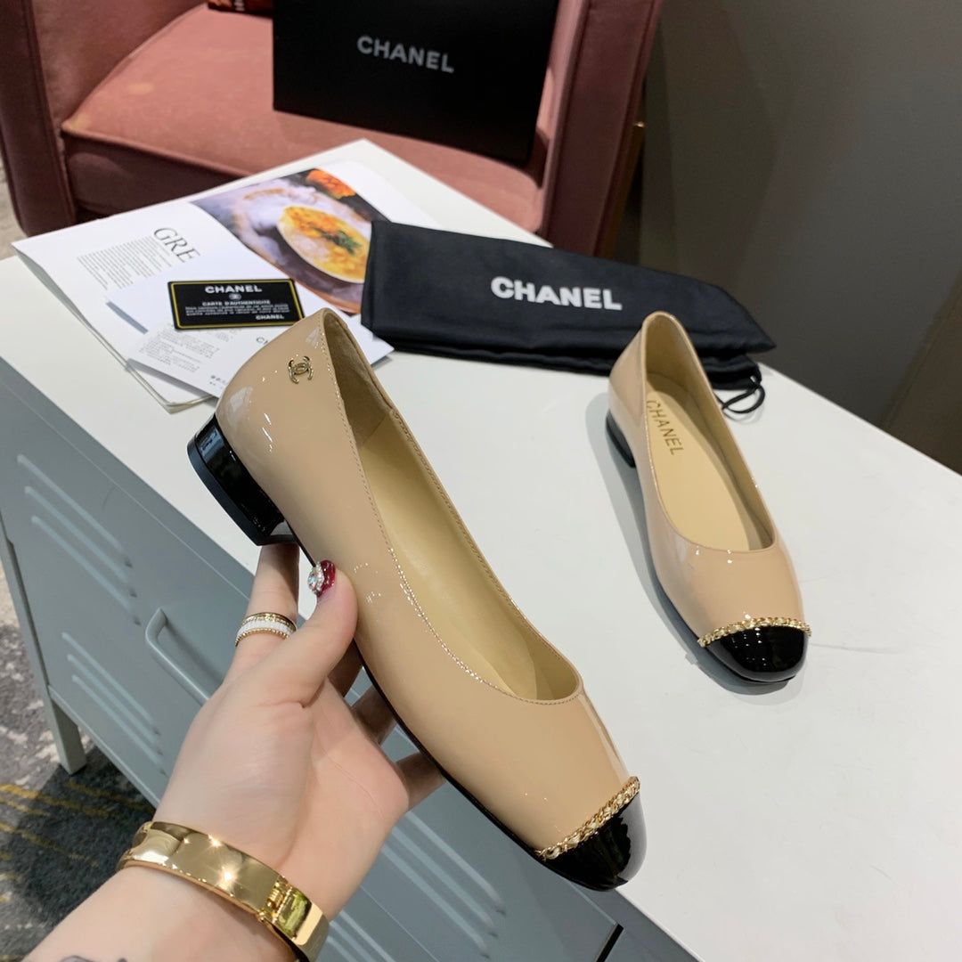 CC 26s Ballet Flat Black Beige Patent Leather 868440