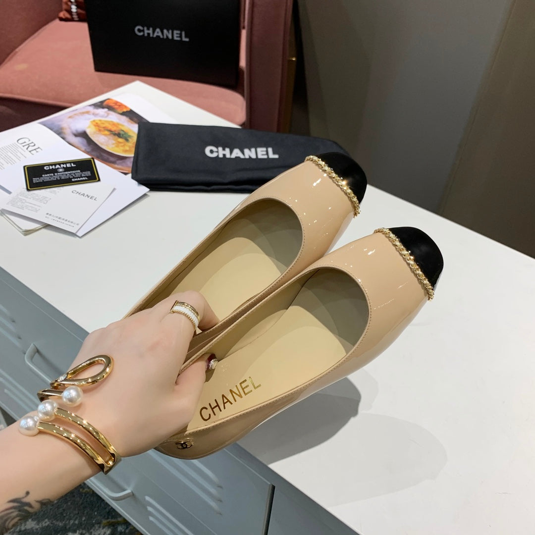 CC 26s Ballet Flat Black Beige Patent Leather 868440