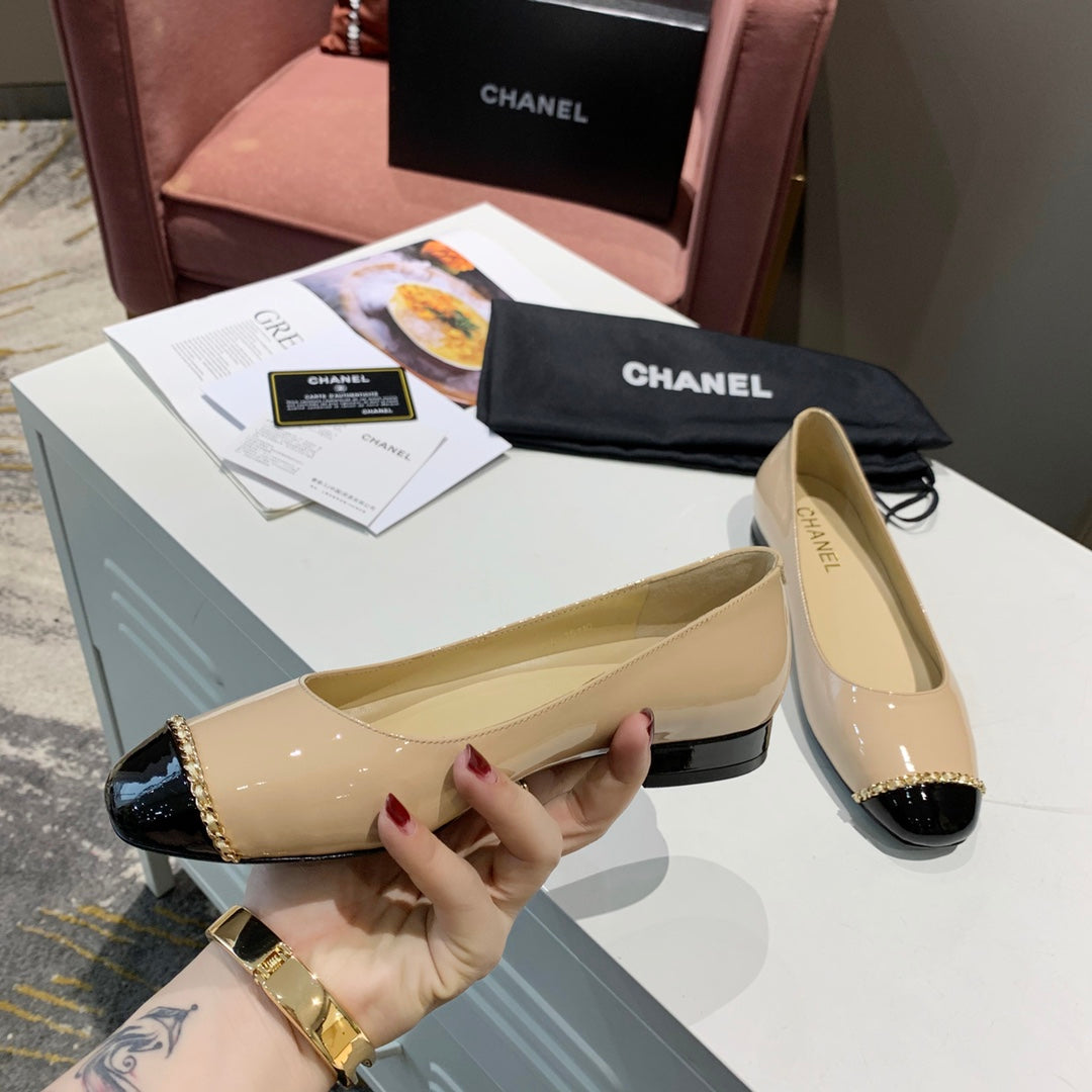 CC 26s Ballet Flat Black Beige Patent Leather 868440