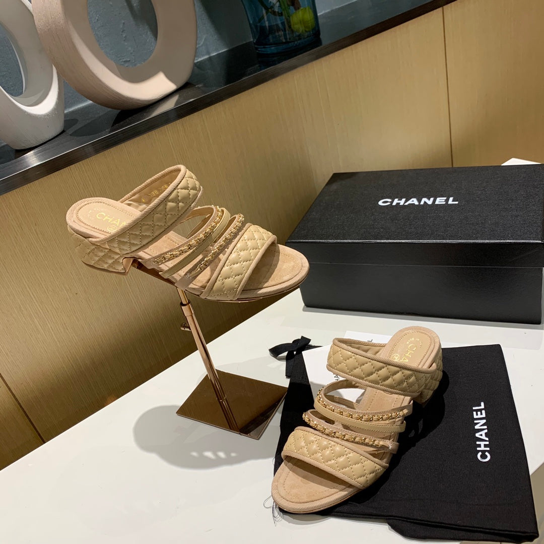 CC 26s Elegant Chain Sandals 4.5cm Beige Sheepskin 868703