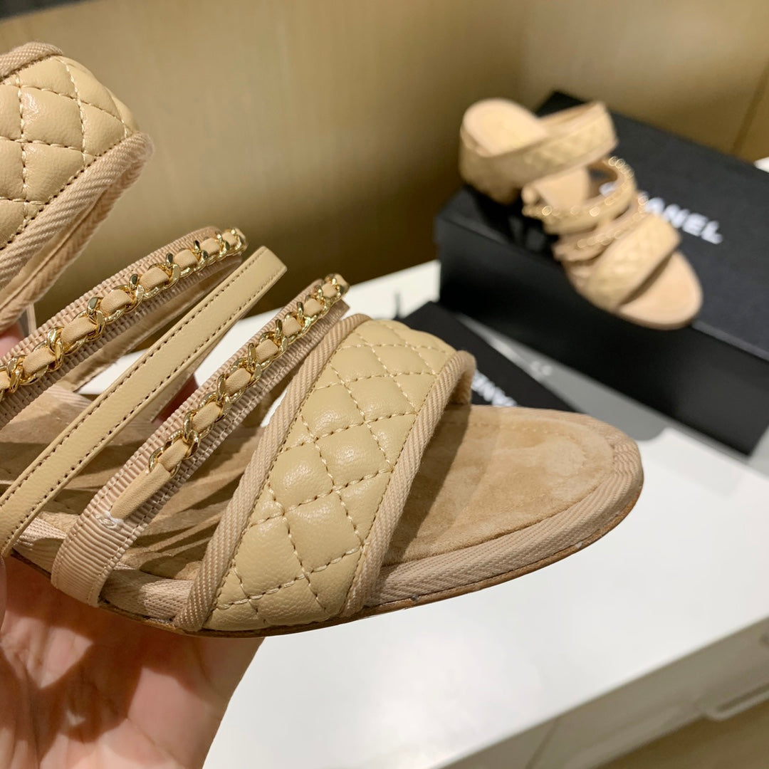 CC 26s Elegant Chain Sandals 4.5cm Beige Sheepskin 868703