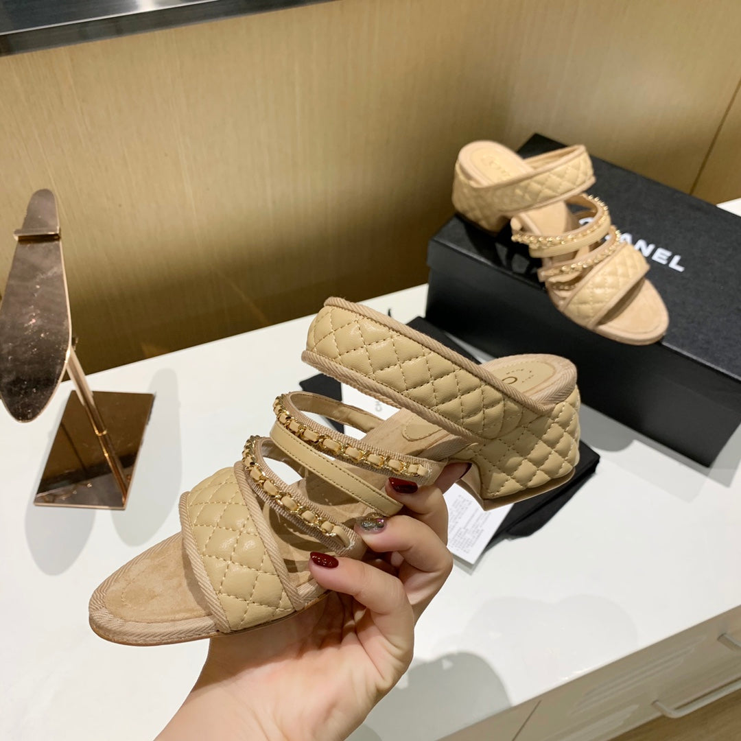 CC 26s Elegant Chain Sandals 4.5cm Beige Sheepskin 868703