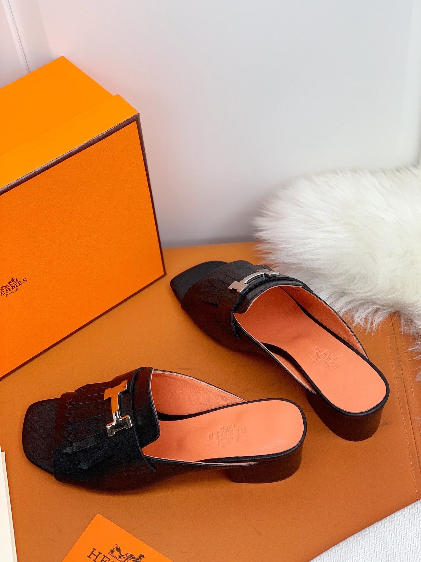HM Alma Sandals 45mm Light Brown Black Cowhide 546341