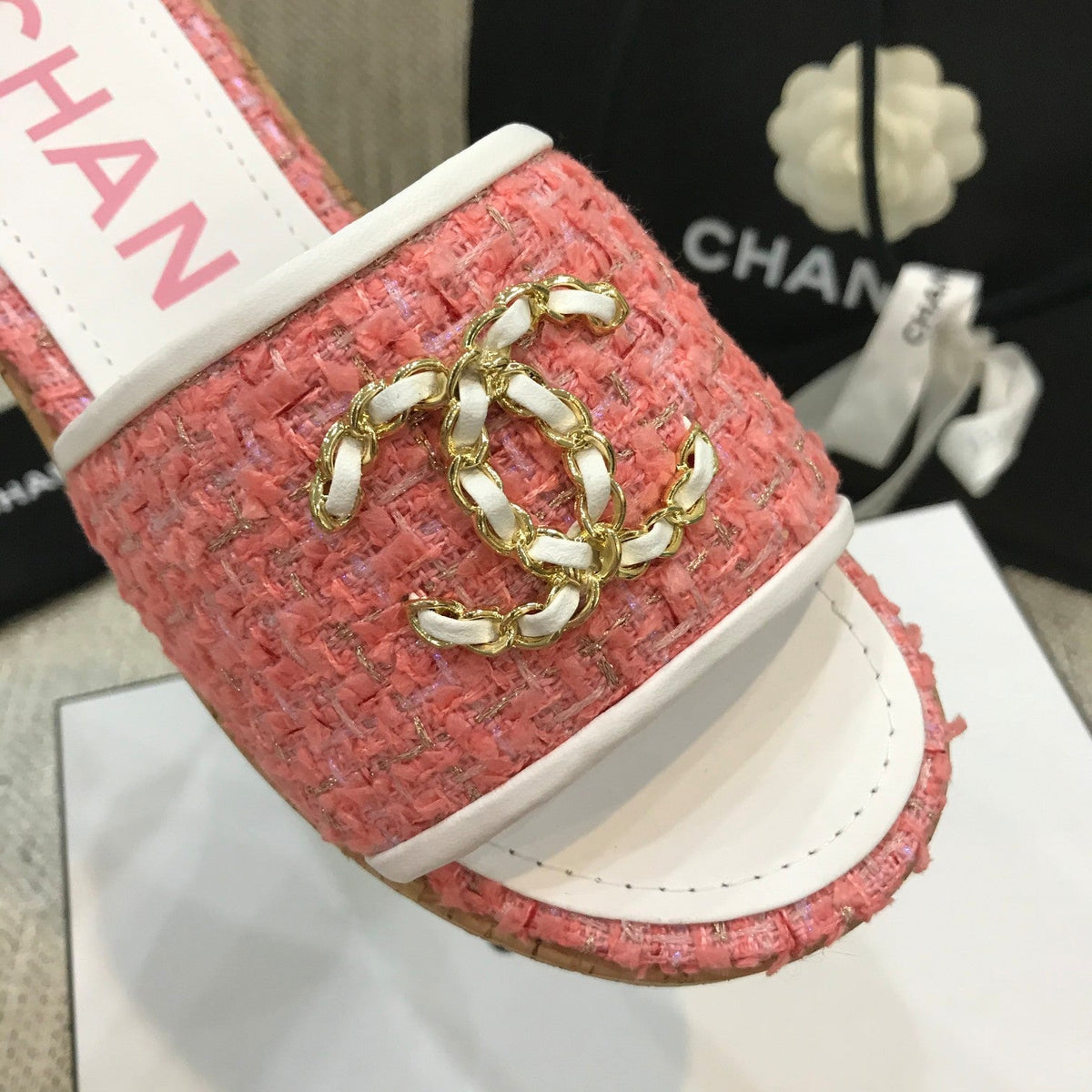CC 26s Wooden Slippers White Hot Pink Tweed Lambskin 916903
