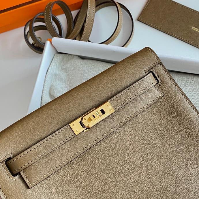 Kelly Danse II 22cm Brown Evercolor Leather Ghw