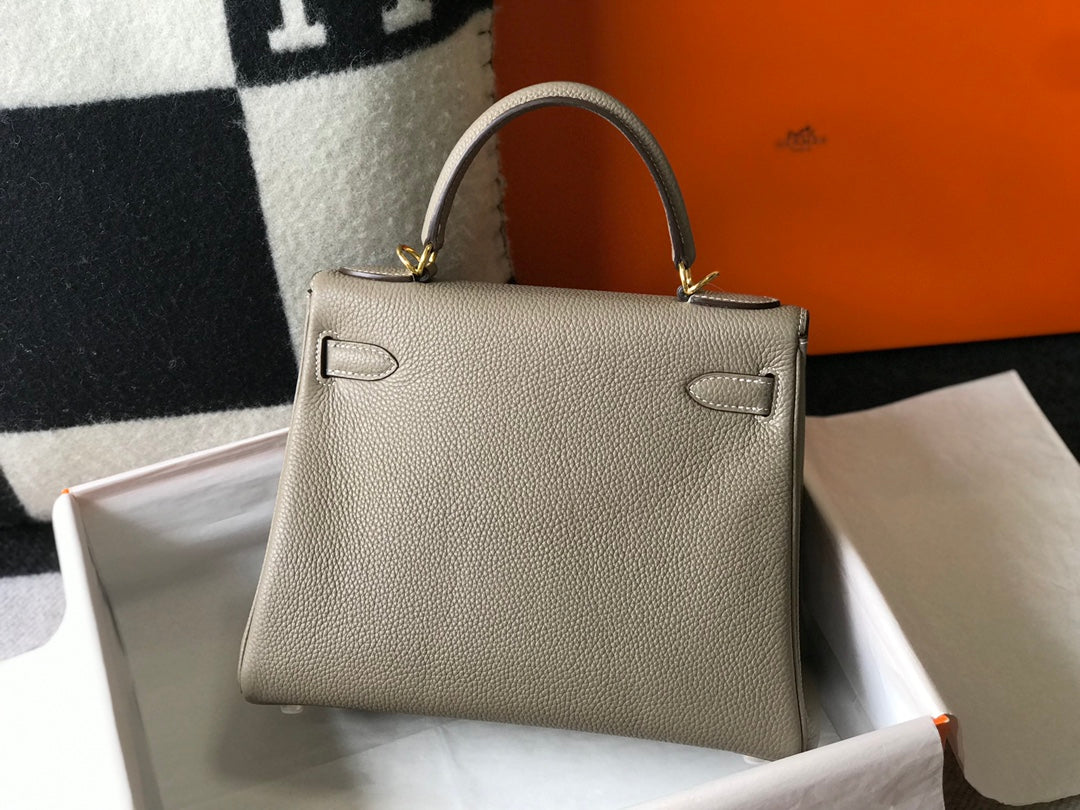 HM KELLY 25CM TAUPE TOGO GOLD HARDWARE