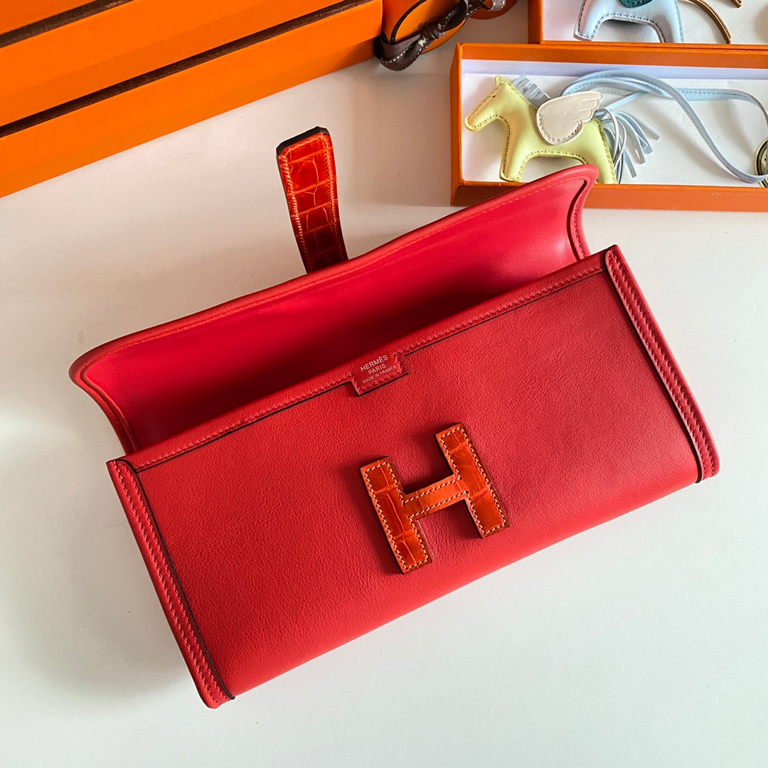 HM Jige Elan 29 Clutch In Ruby Red Calfskin With Apple Red Lizard Skin (25 days of production)