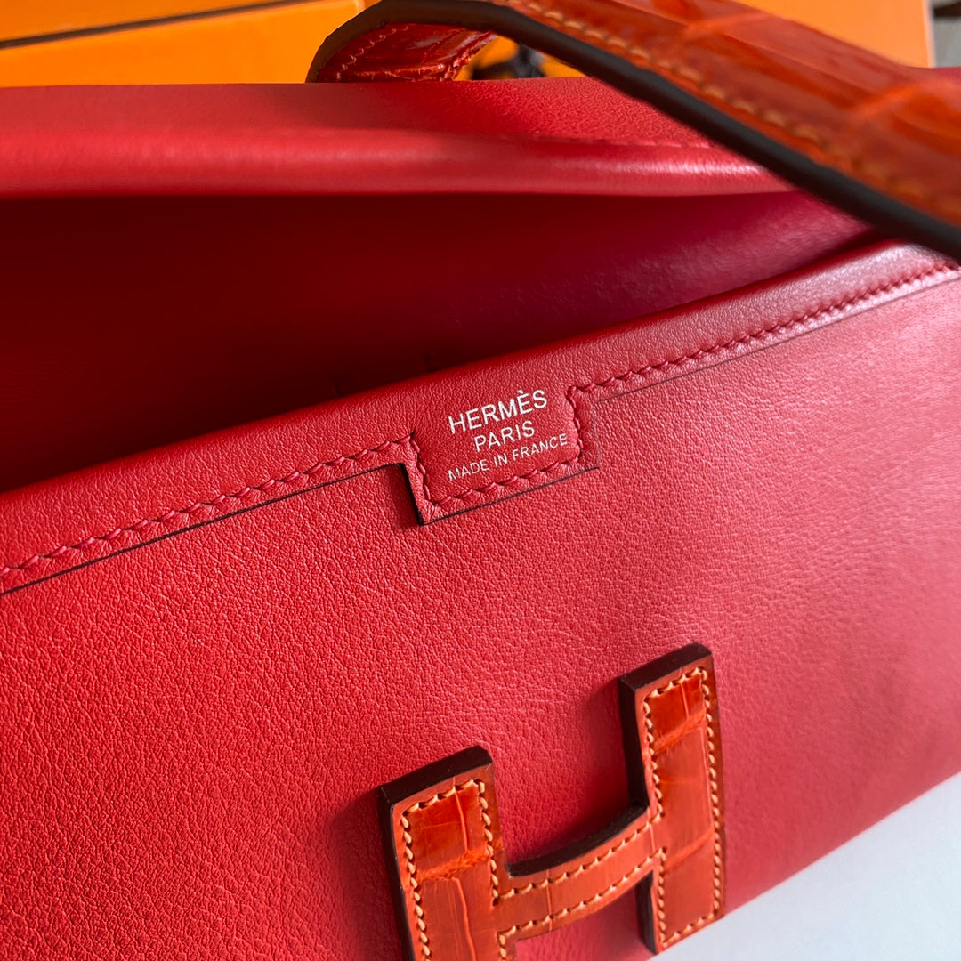 HM Jige Elan 29 Clutch In Ruby Red Calfskin With Apple Red Lizard Skin (25 days of production)