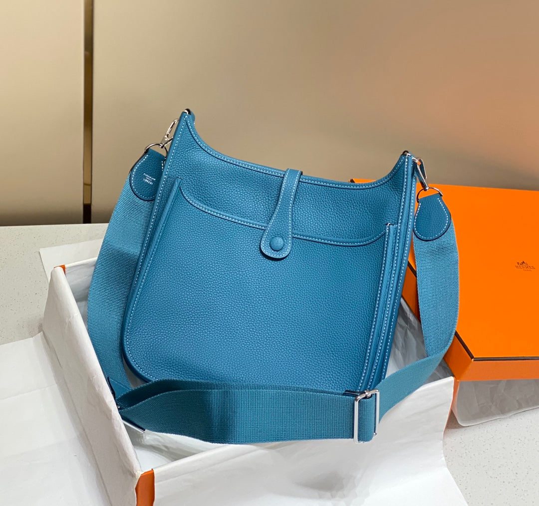Evelyne 29cm Blue Togo Shw